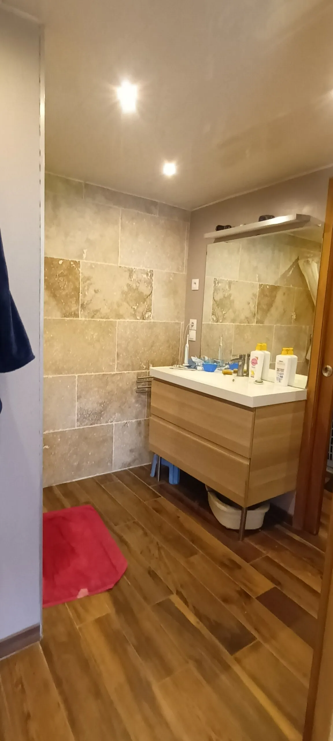 A vendre ensemble immobilier à Chaumont-Porcien avec deux maisons sur grand terrain 