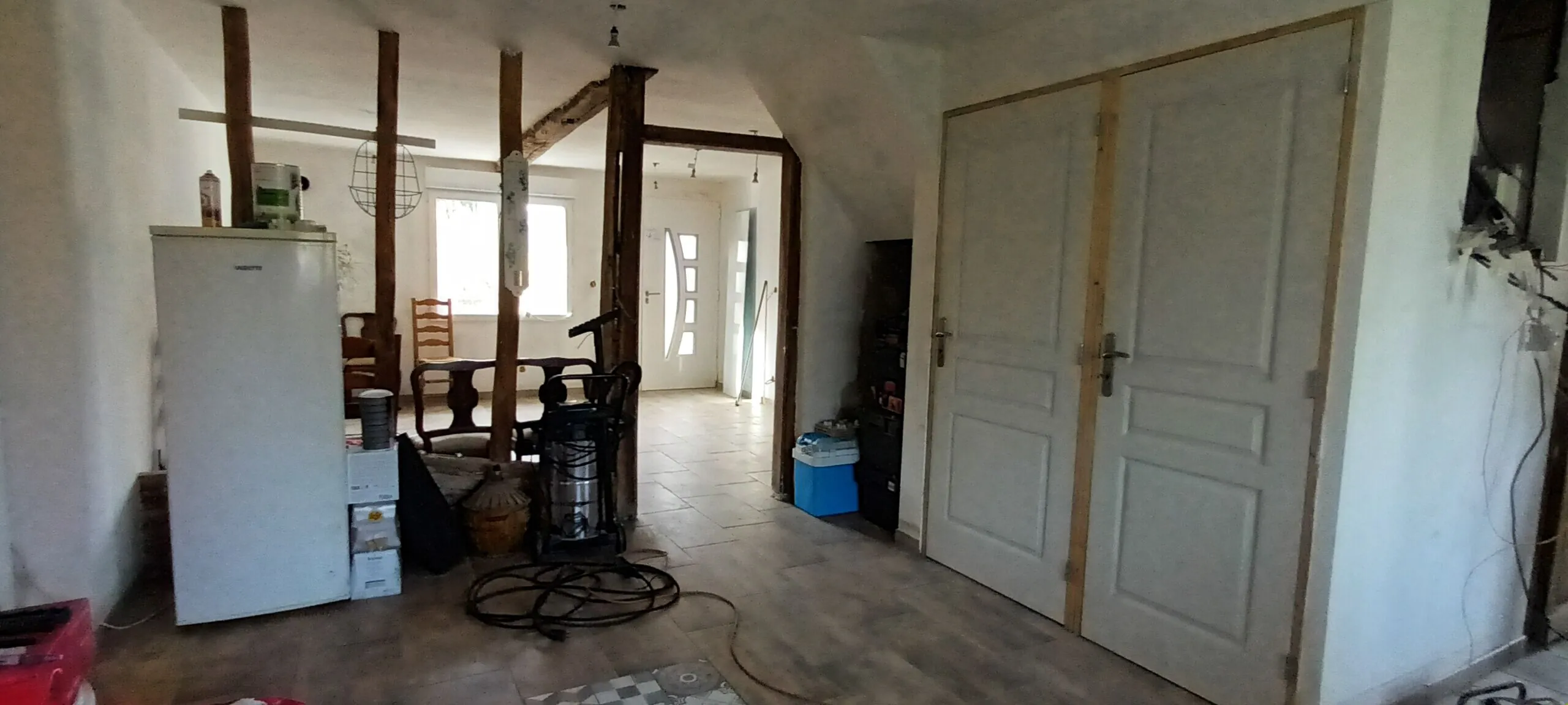 A vendre ensemble immobilier à Chaumont-Porcien avec deux maisons sur grand terrain 