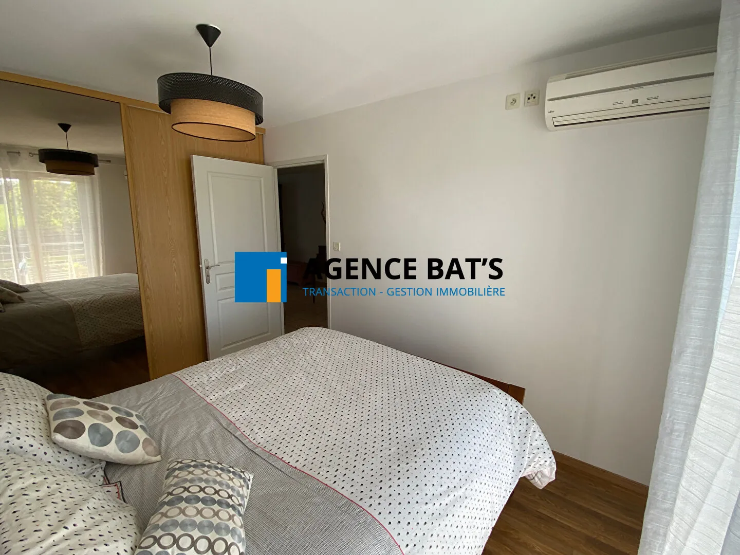 Vente Appartement F3 de 85 m² à Roche la Molière avec terrasse et parking privé 