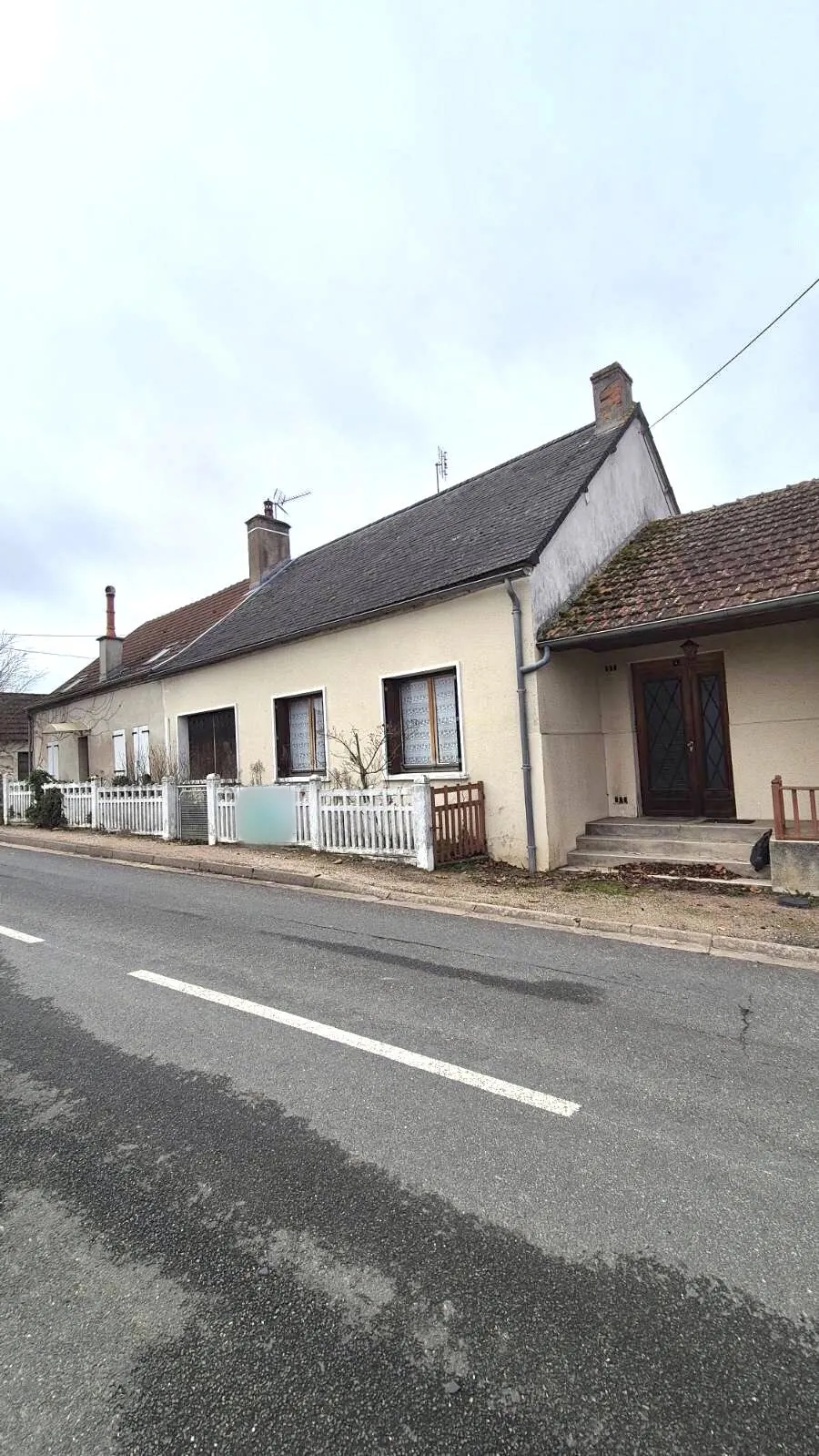 Maison à vendre à Saint Léger sur Vouzance de 102 m² avec jardin et garage