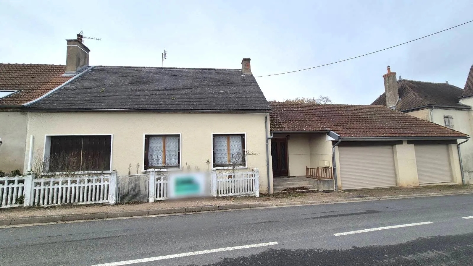 Maison à vendre à Saint Léger sur Vouzance de 102 m² avec jardin et garage 