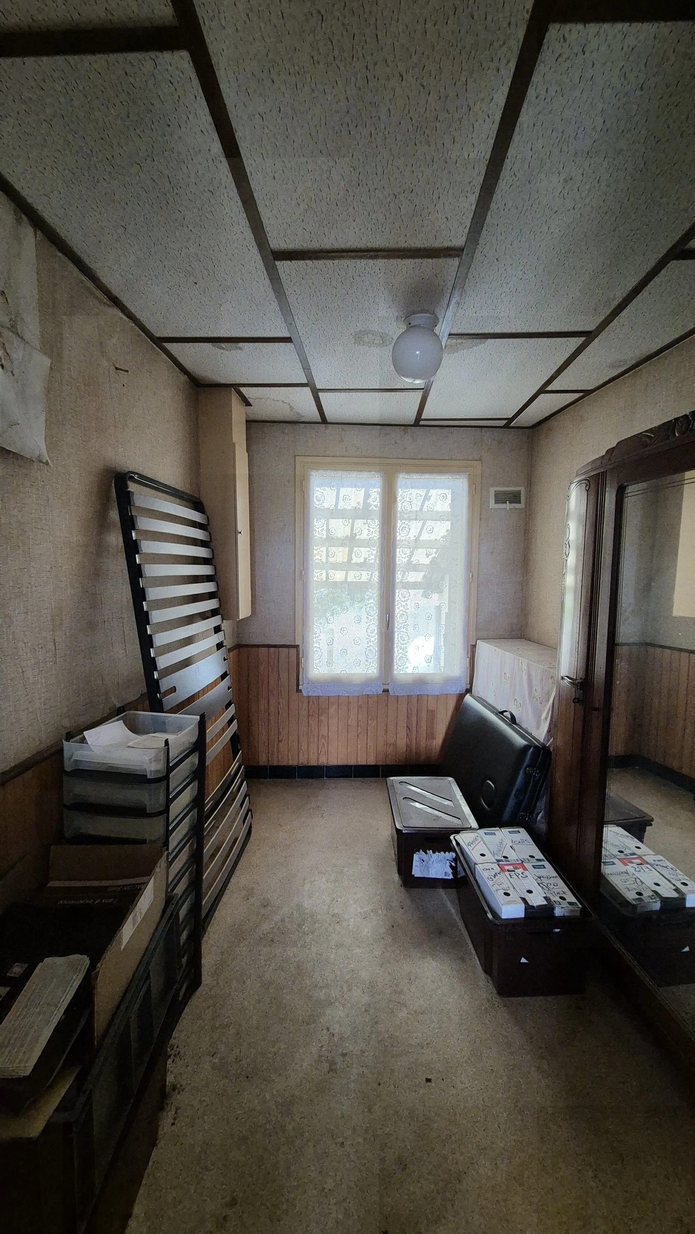 Maison individuelle de 102 m² à Saint Léger sur Vouzance avec garage et terrain clos 