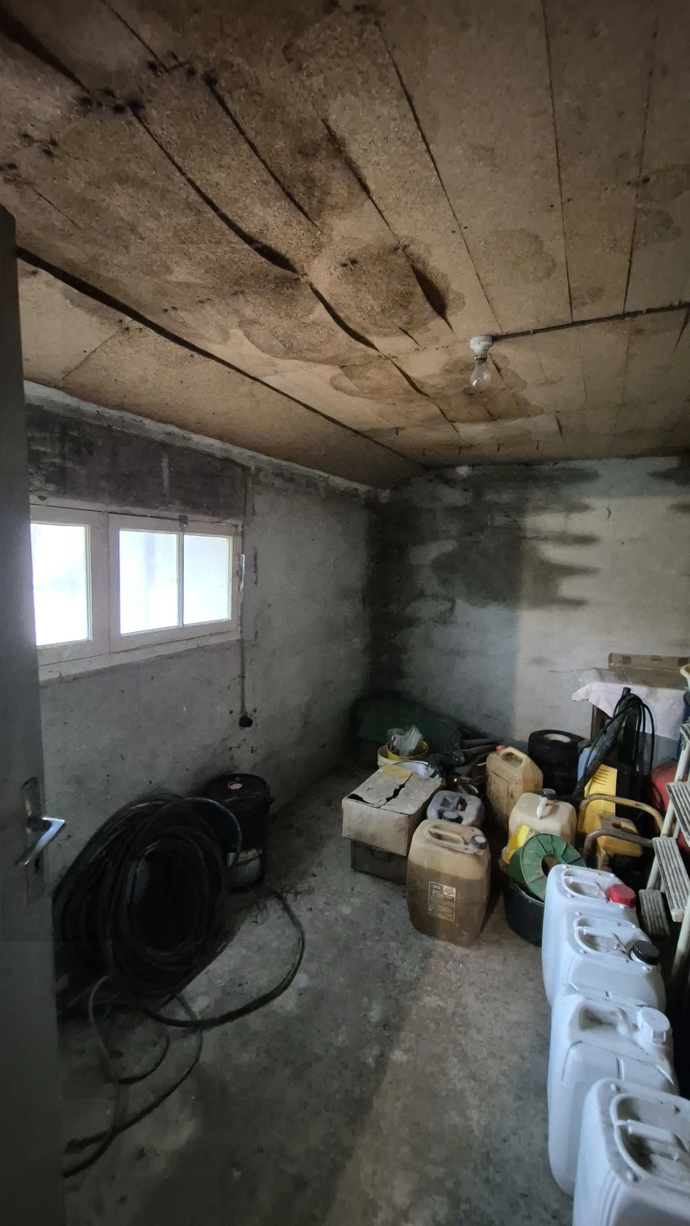 Maison individuelle de 102 m² à Saint Léger sur Vouzance avec garage et terrain clos 