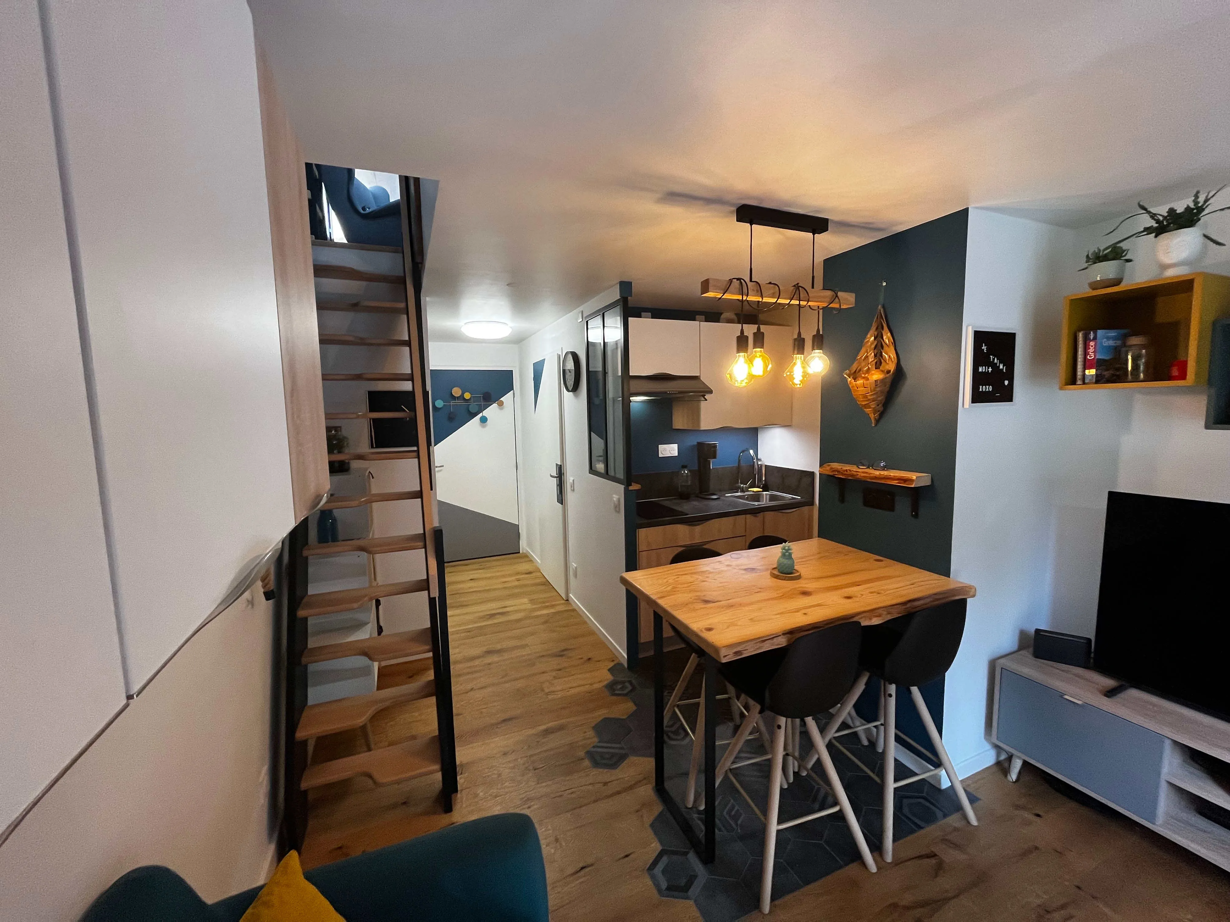 Charmant appartement triplex de 28 m² à Saint-Jeoire proche Onnion et stations de ski