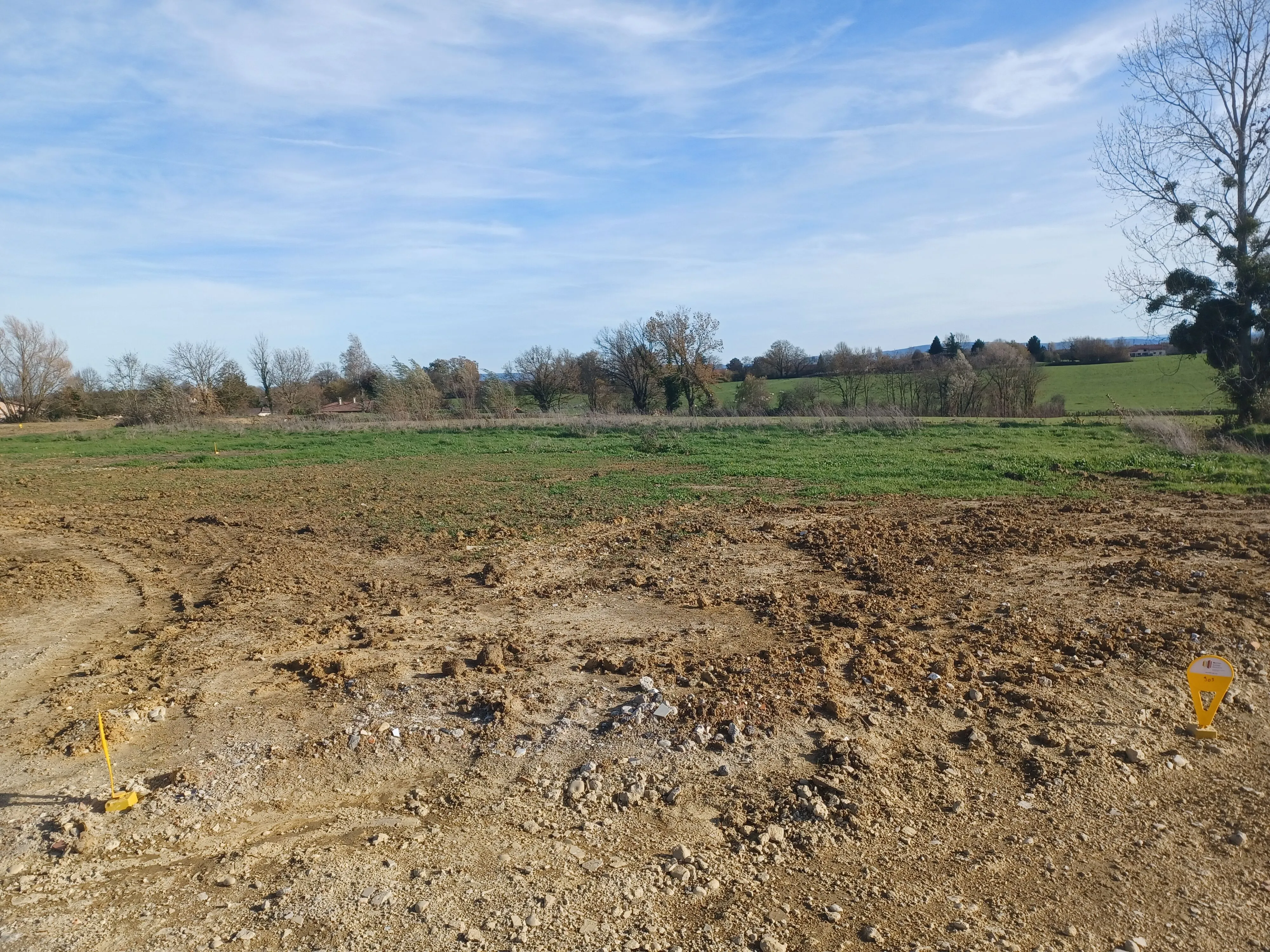 Construction d'une villa neuve à Saint-Martin-le-Châtel - Terrain de 645 m², 3 chambres, garage et finitions personnalisables 