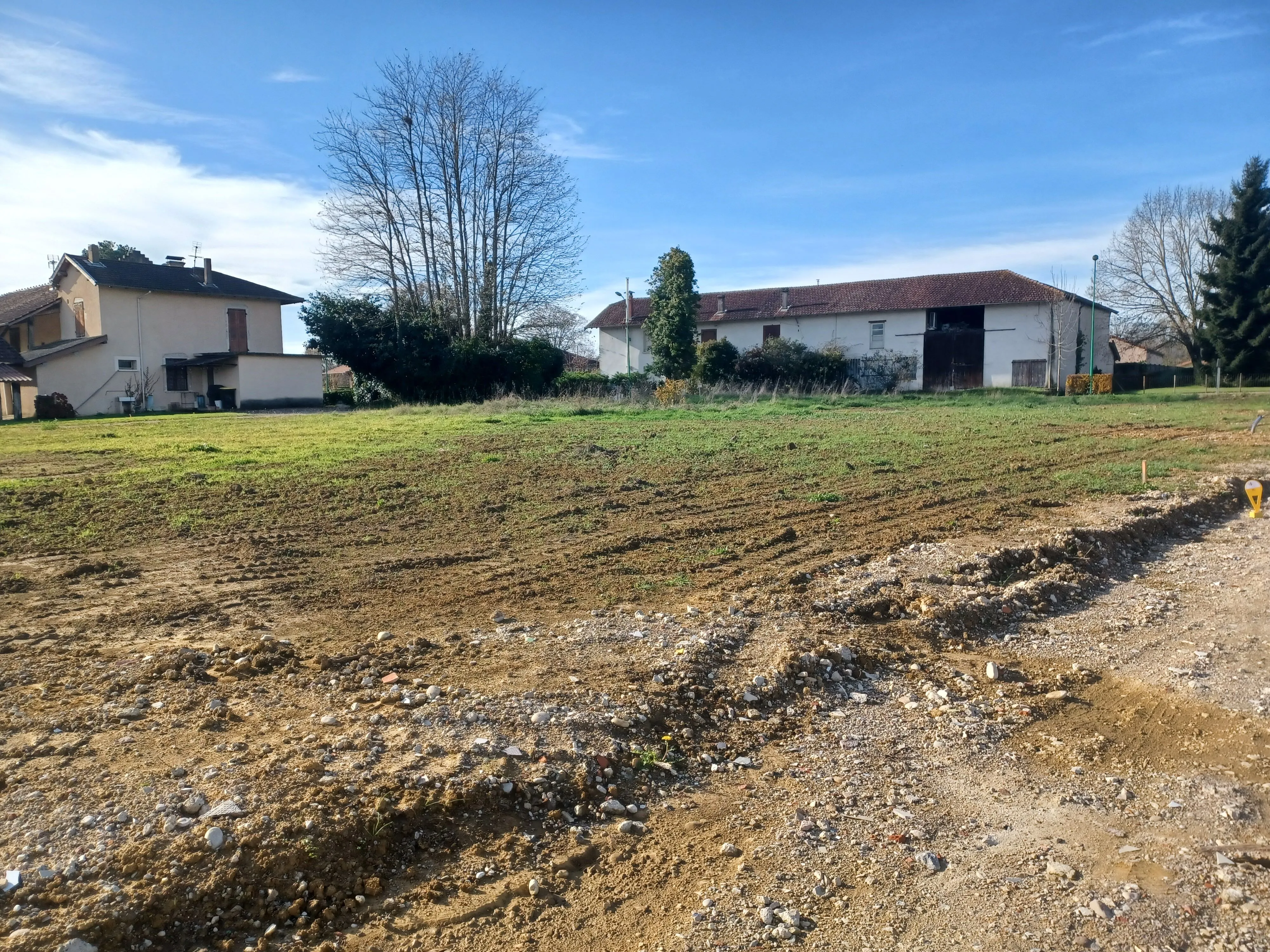 Construction d'une villa neuve à Saint-Martin-le-Châtel - Terrain de 645 m², 3 chambres, garage et finitions personnalisables 