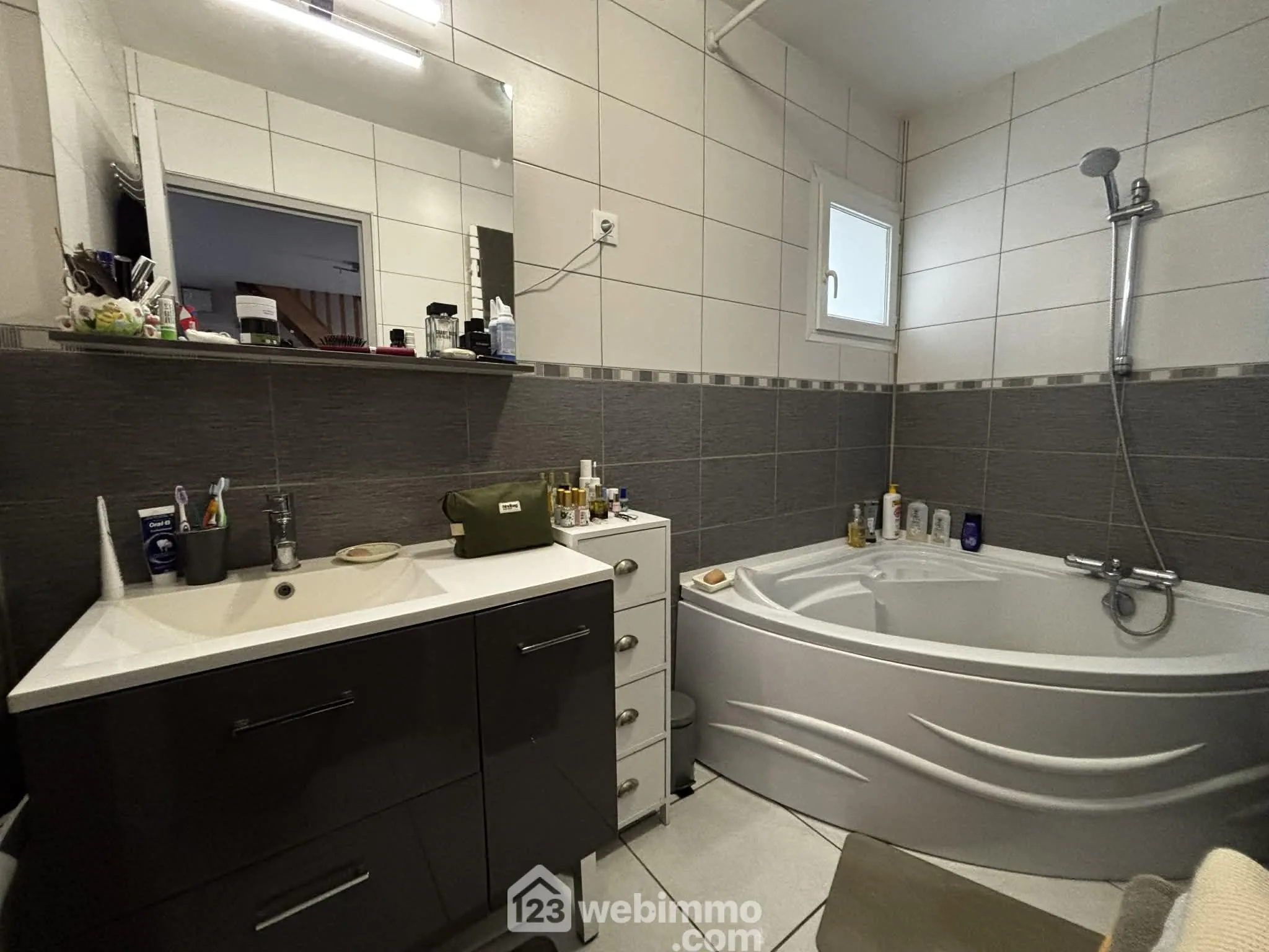 Maison rénovée de plain-pied à vendre à Châtellerault, 78,50 m2 avec 3 chambres 