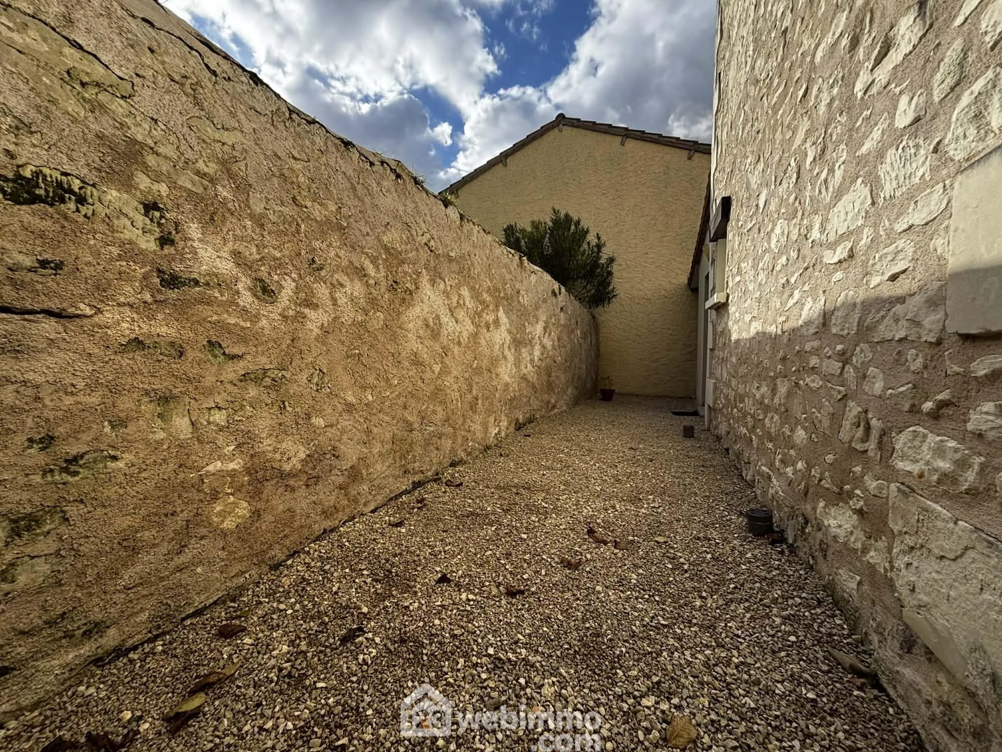 Maison rénovée de plain-pied à vendre à Châtellerault, 78,50 m2 avec 3 chambres 