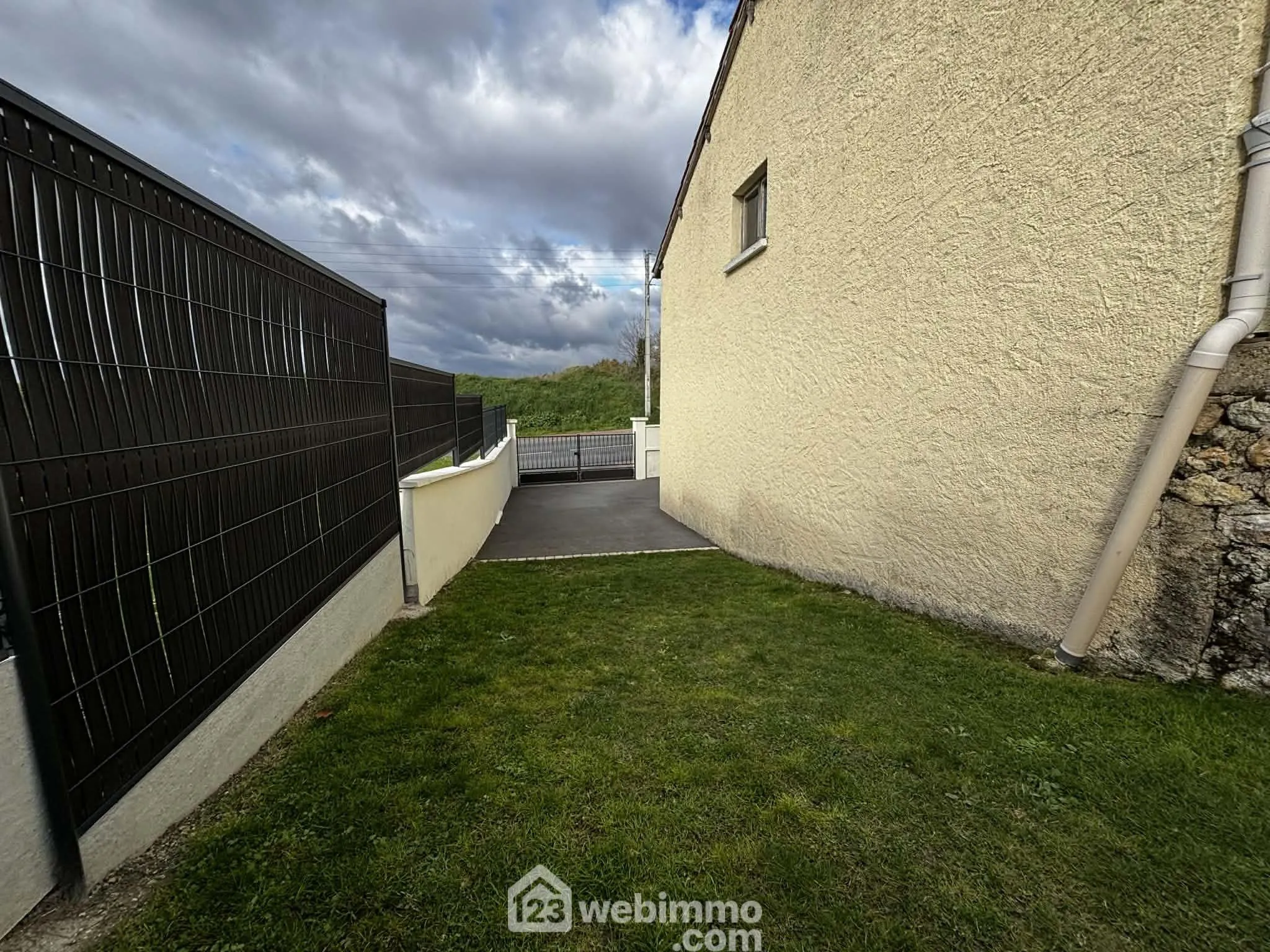 Maison rénovée de plain-pied à vendre à Châtellerault, 78,50 m2 avec 3 chambres 