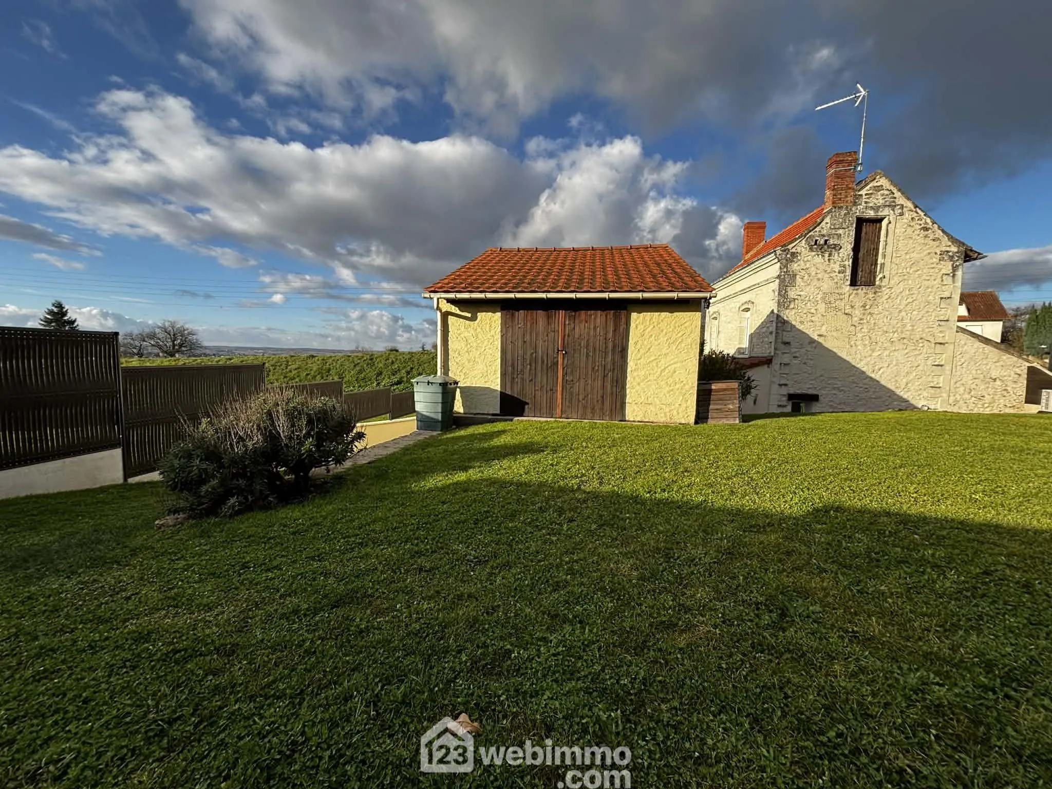 Maison rénovée de plain-pied à vendre à Châtellerault, 78,50 m2 avec 3 chambres 