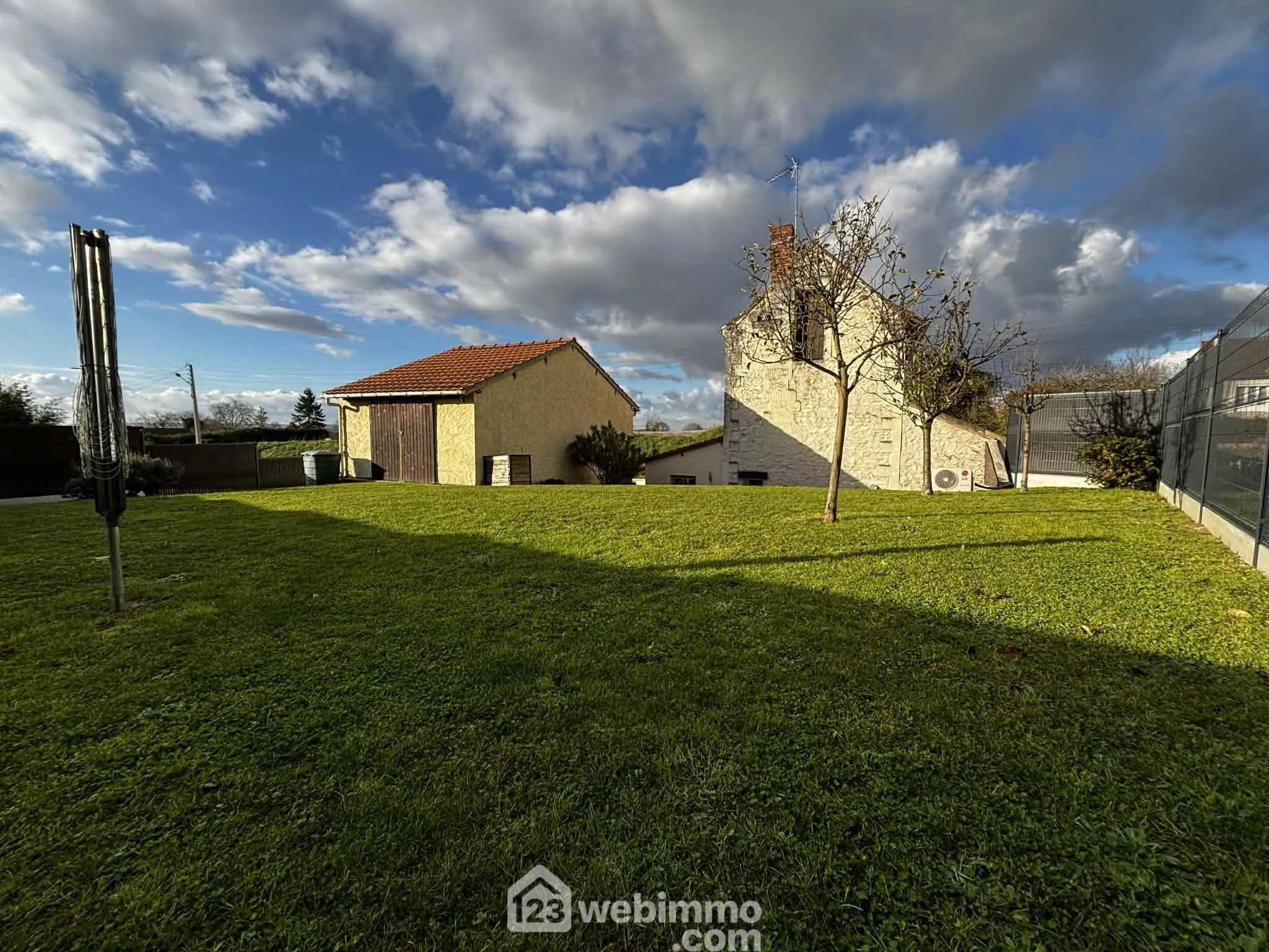 Maison rénovée de plain-pied à vendre à Châtellerault, 78,50 m2 avec 3 chambres 