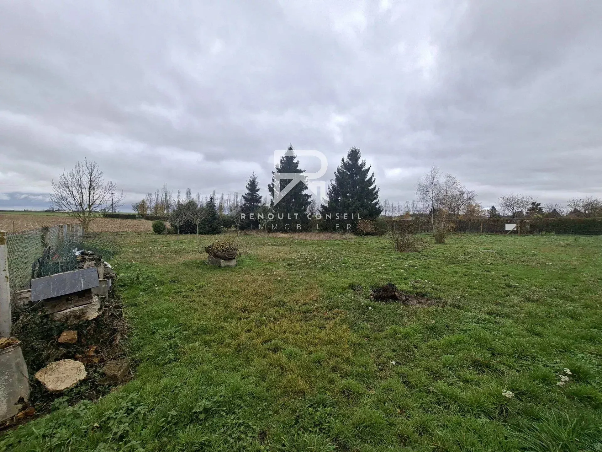 Terrain à bâtir constructible de 1154 m² à Faverolles-la-Campagne 