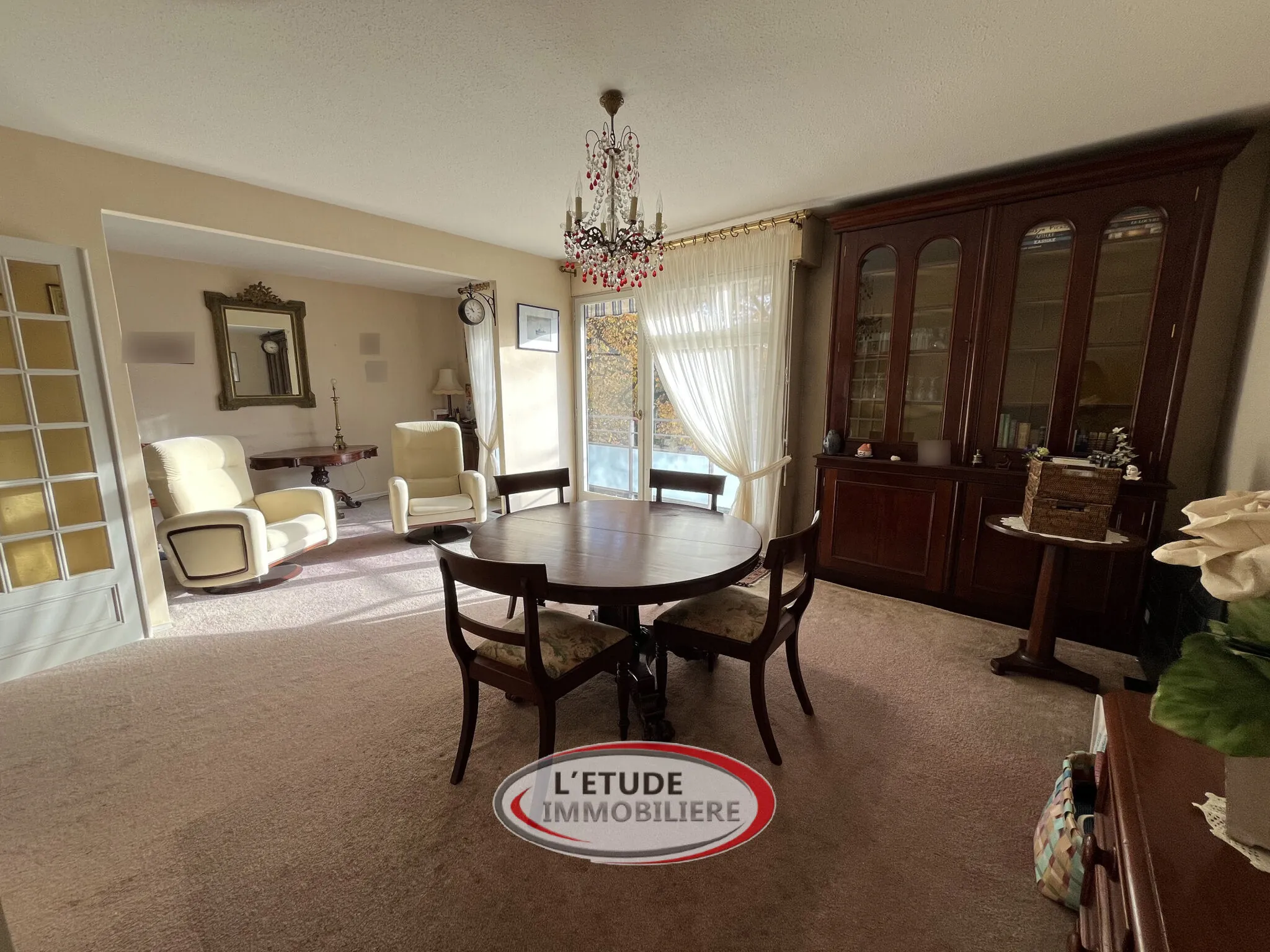 Appartement T6 à Orvault avec balcon, cave et chauffage collectif