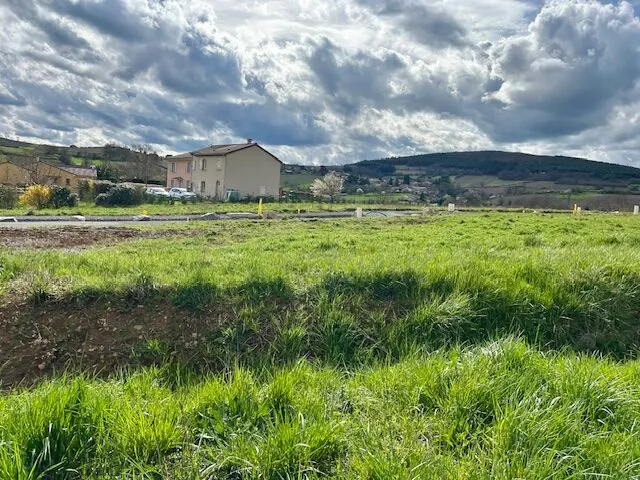 Construction maison neuve à Berzé-la-Ville, vue vignobles, terrain 600 m², livraison 2025 