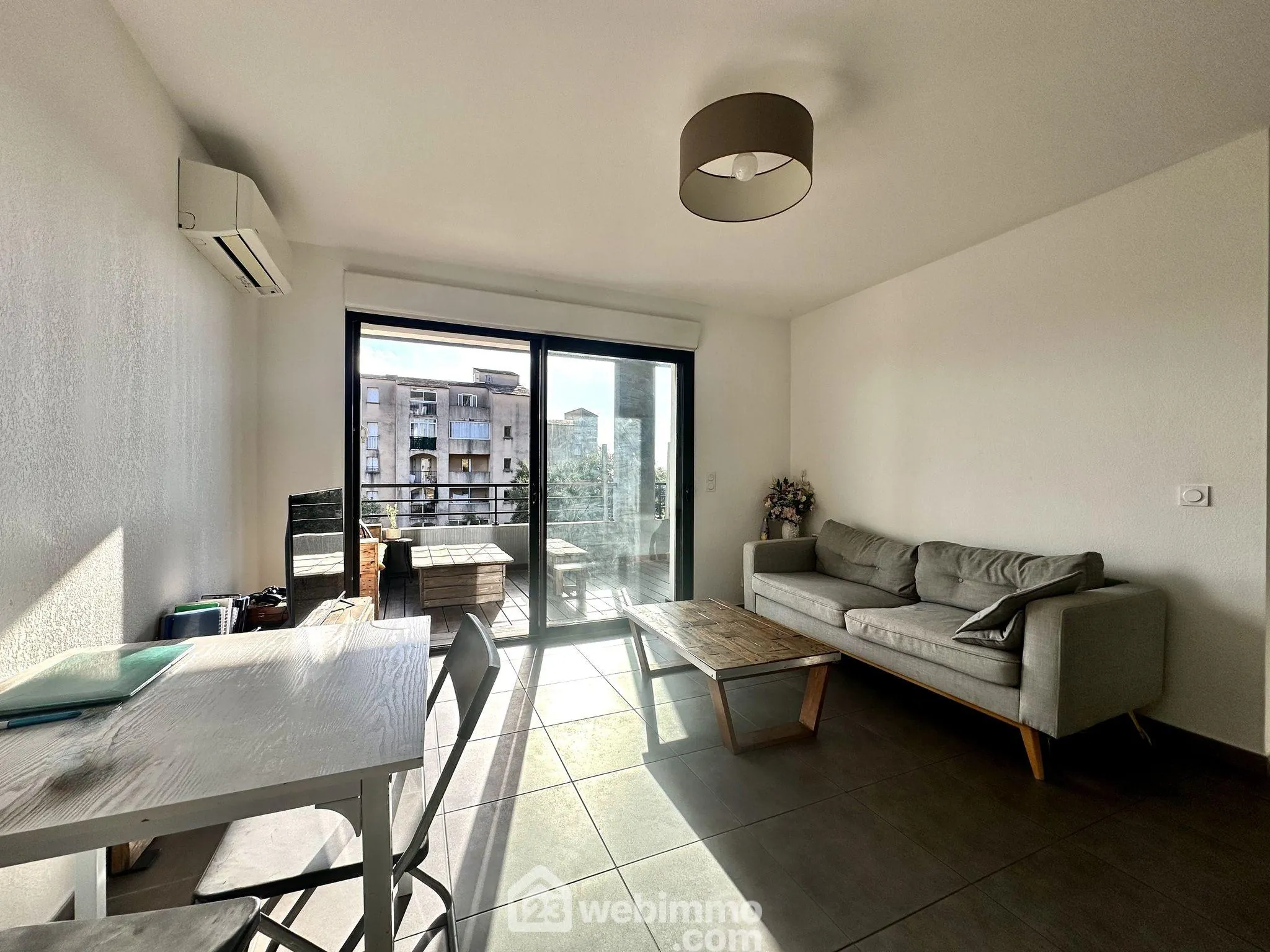 Appartement T2 lumineux de 36m² avec terrasse à Bastia, secteur hôpital 