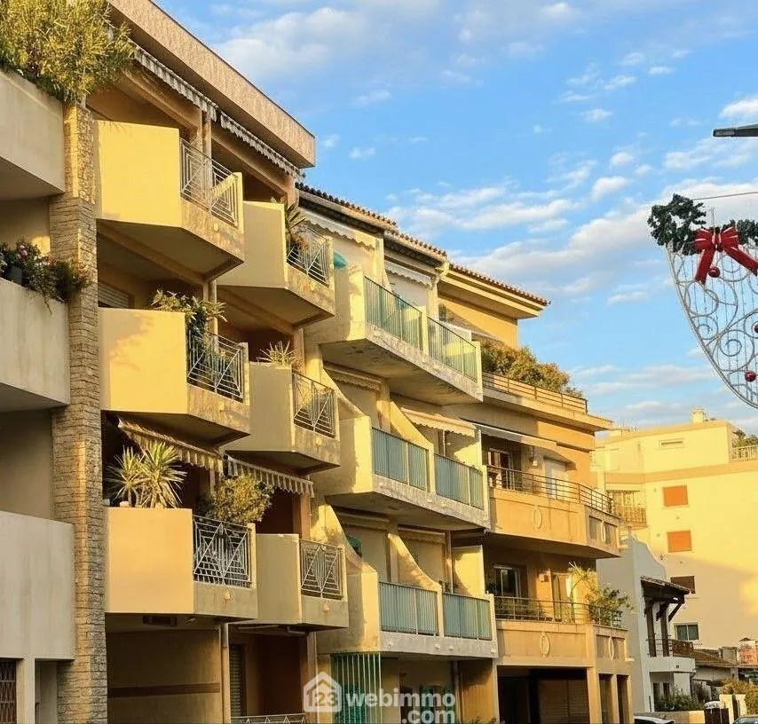 Superbe duplex à Sainte-Maxime avec terrasse de 25 m² - Emplacement privilégié