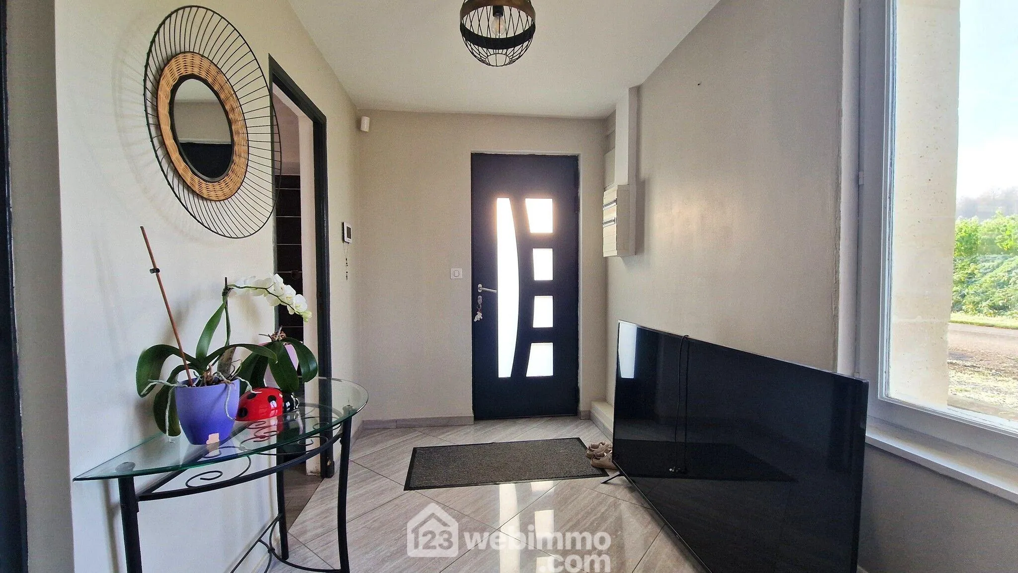 Belle longère en pierres avec étang et dépendance à Saint-Gobain 