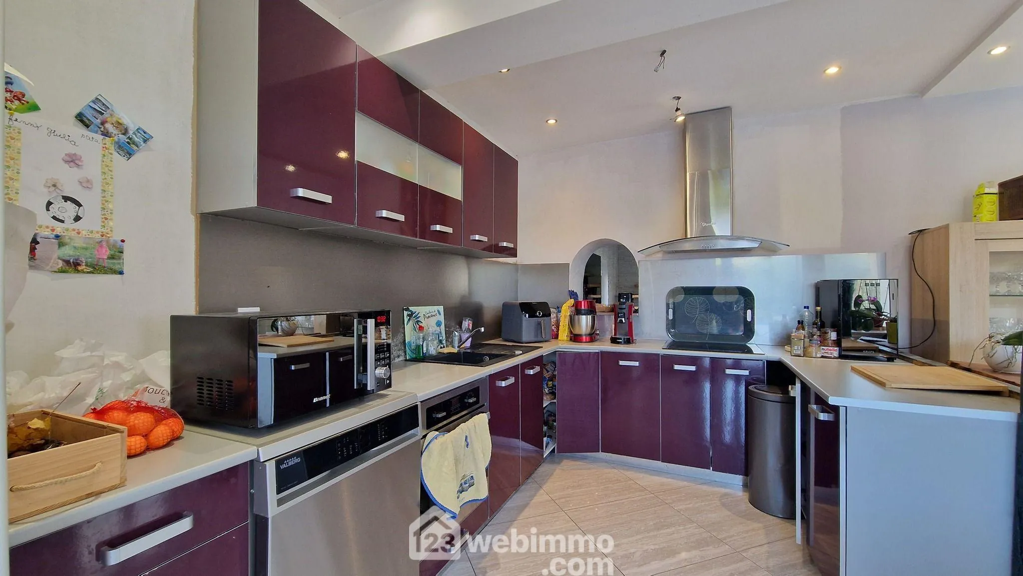 Belle longère en pierres avec étang et dépendance à Saint-Gobain 