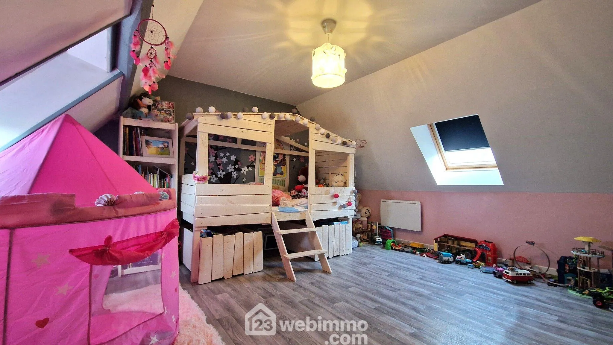 Belle longère en pierres avec étang et dépendance à Saint-Gobain 