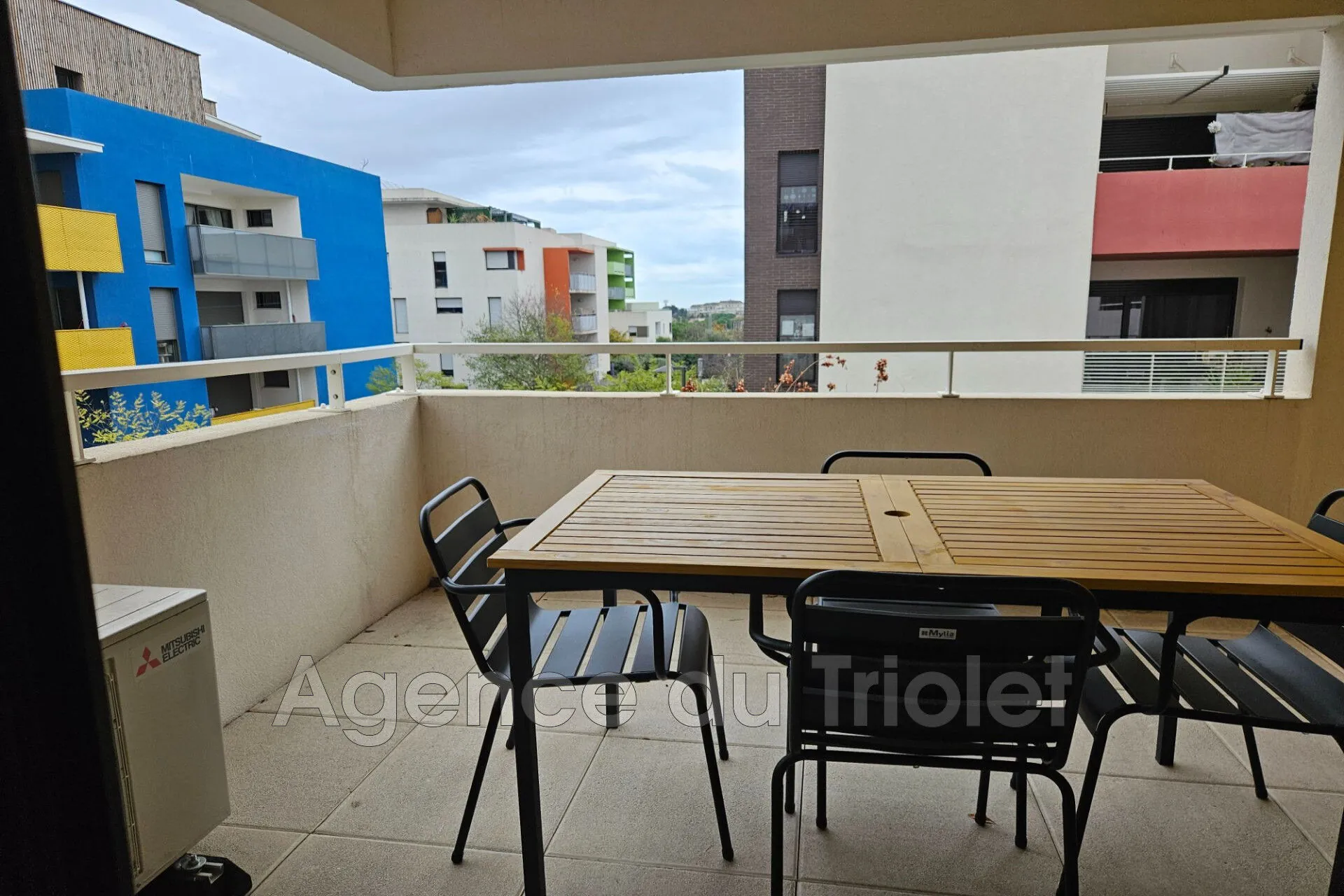 Vente d'un appartement T2 avec terrasse à Montpellier Sector Ovalie 
