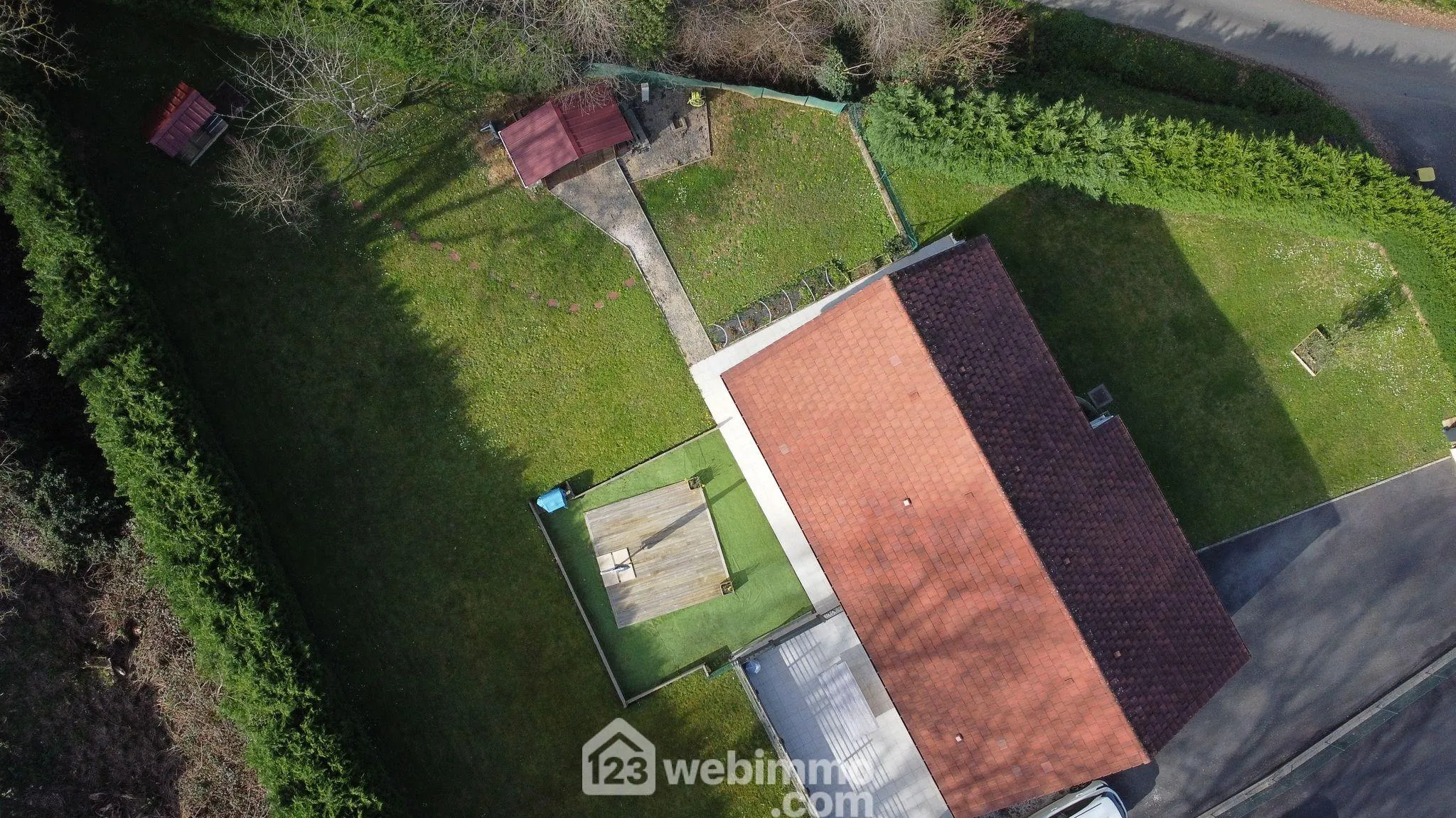 Maison de plain-pied à Thèze avec terrasse et 4 chambres - 110 m² 
