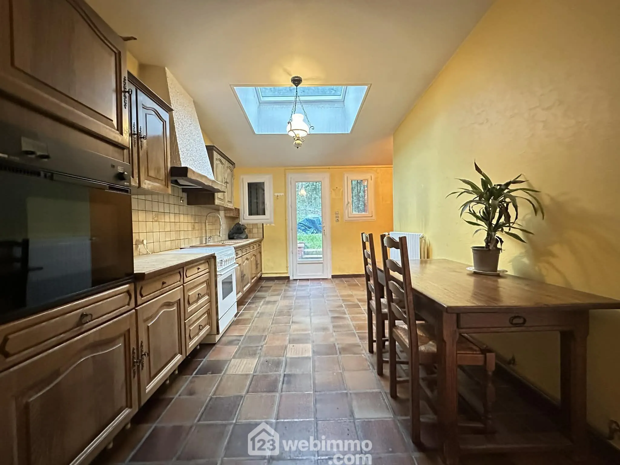 Maison de ville de 107 m² à Laon avec jardin et 3 chambres 