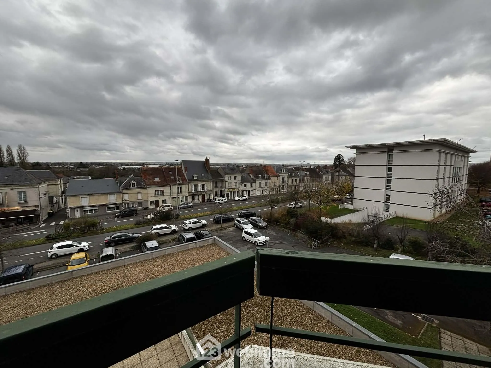 Appartement de 70,7 m² à Châtellerault avec parking et terrasse en vente 