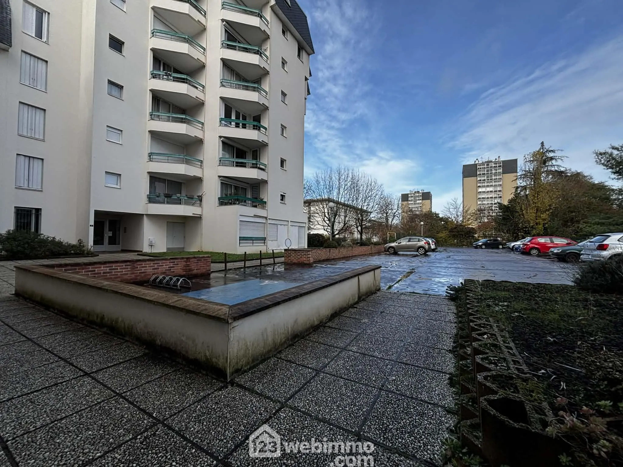 Appartement de 70,7 m² à Châtellerault avec parking et terrasse en vente 