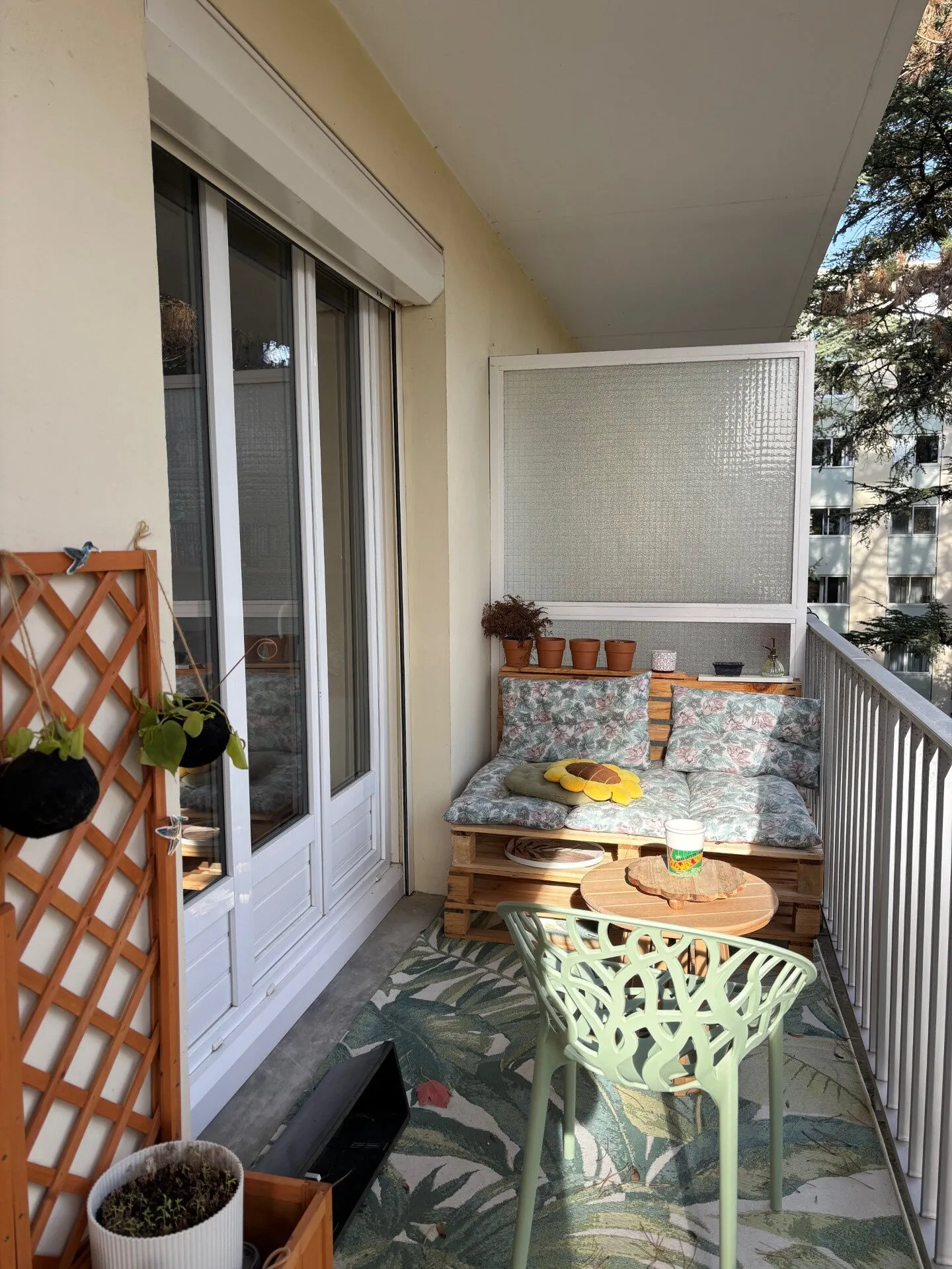 Appartement lumineux de 112 m² avec 4 chambres et balcon à Gleizé 