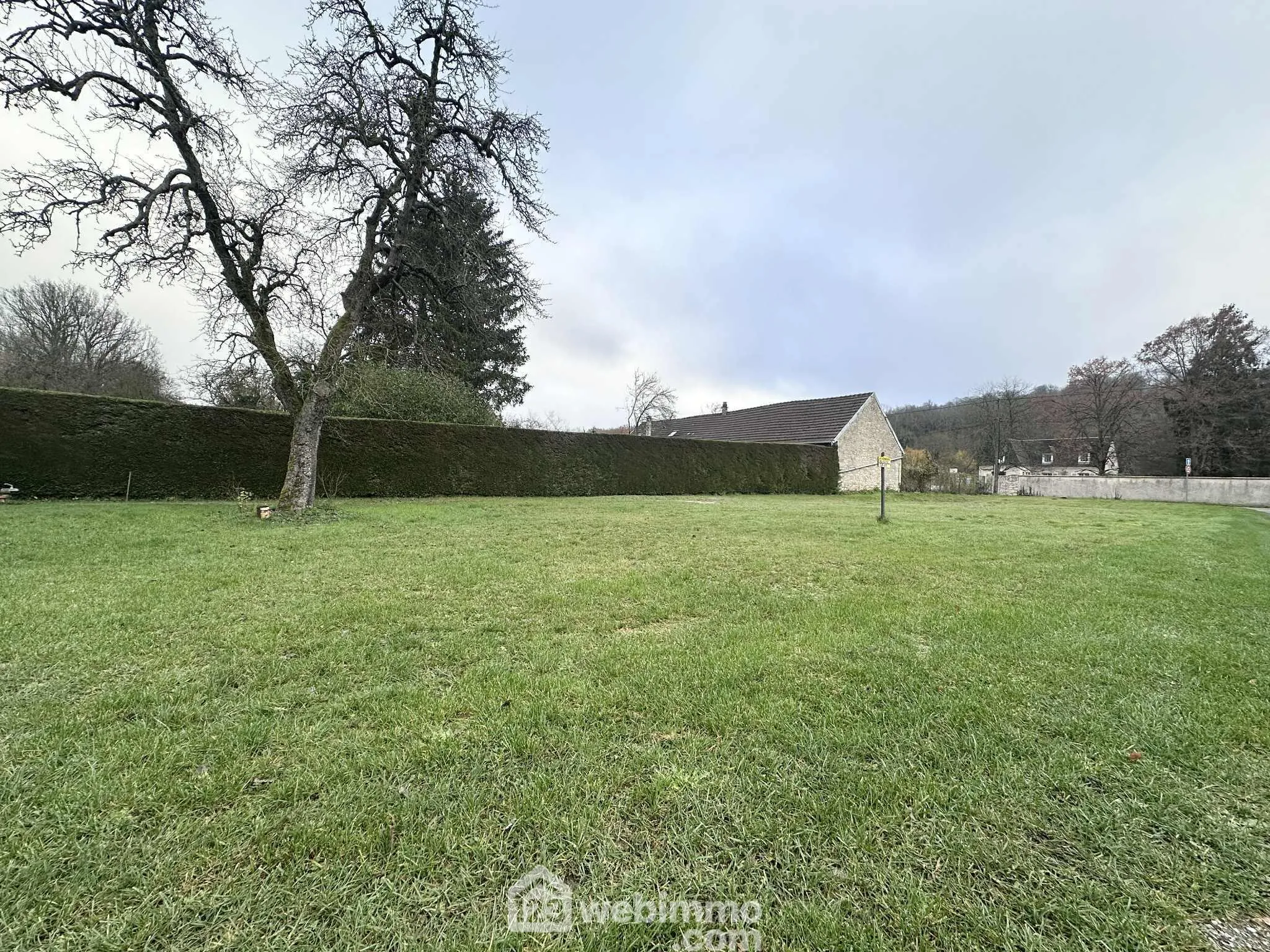 Terrain constructible de 802 m² à Vorges - Parfait pour votre projet immobilier 