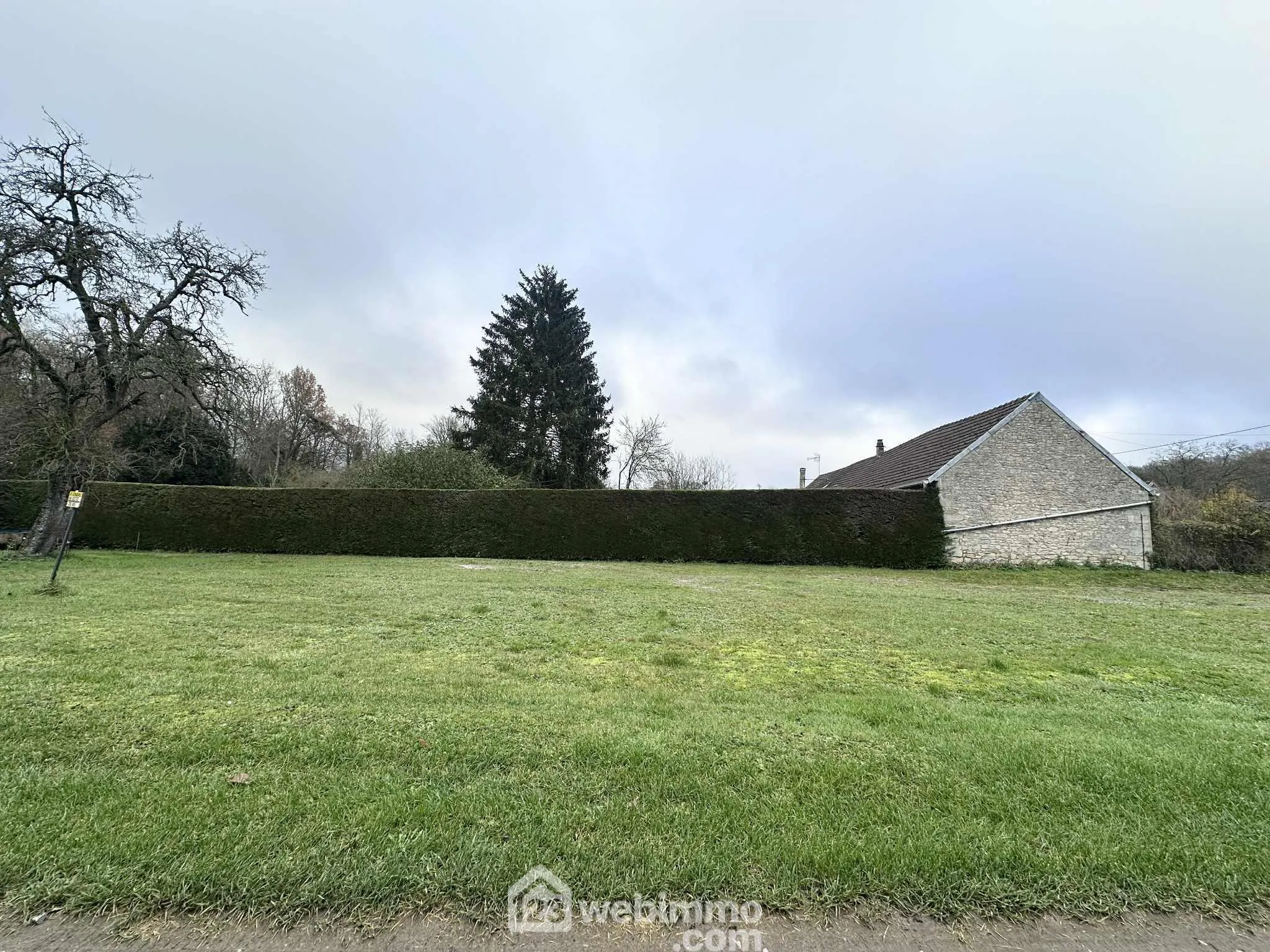 Terrain constructible de 802 m² à Vorges - Parfait pour votre projet immobilier 