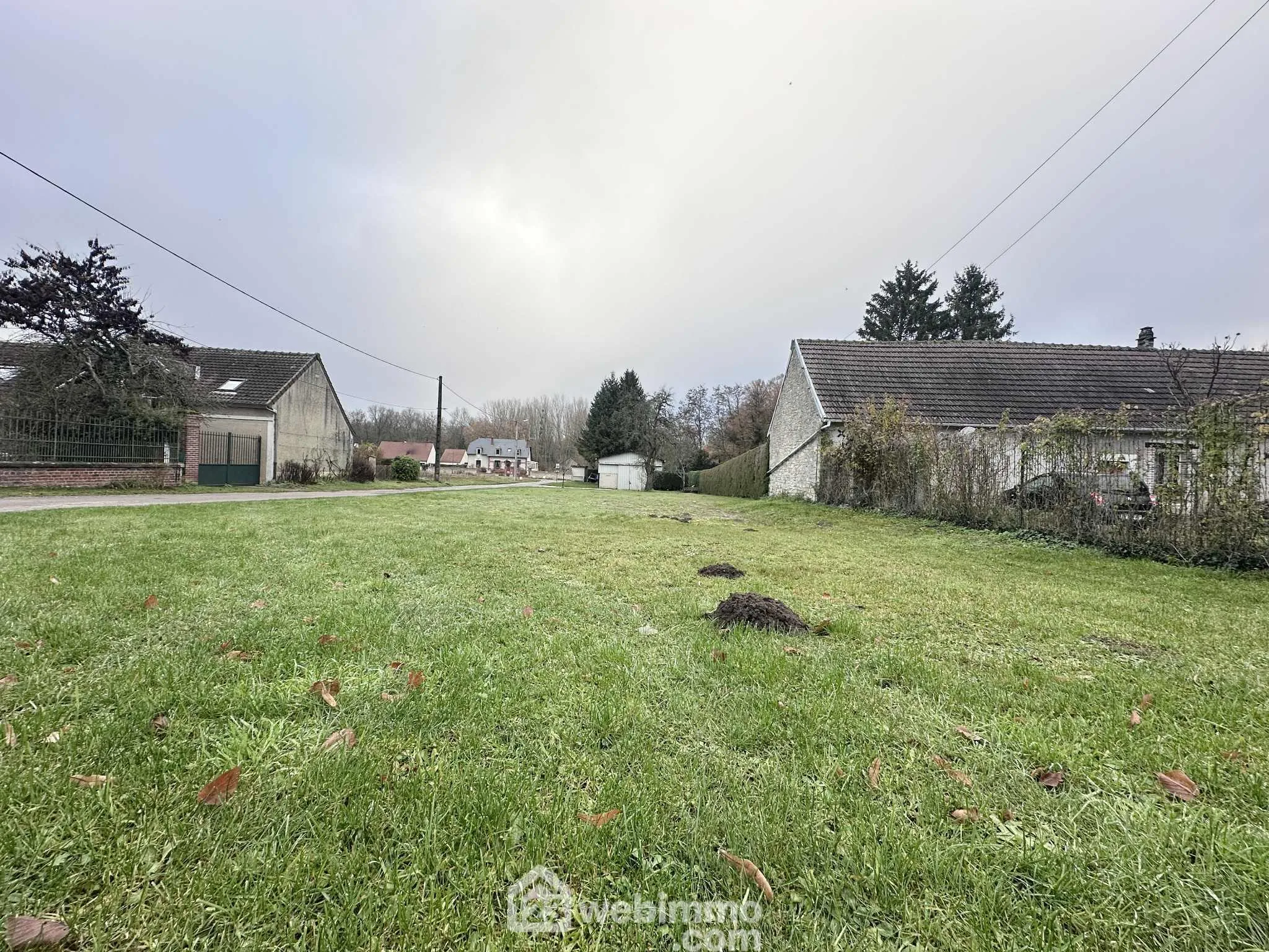 Terrain constructible de 802 m² à Vorges - Parfait pour votre projet immobilier 