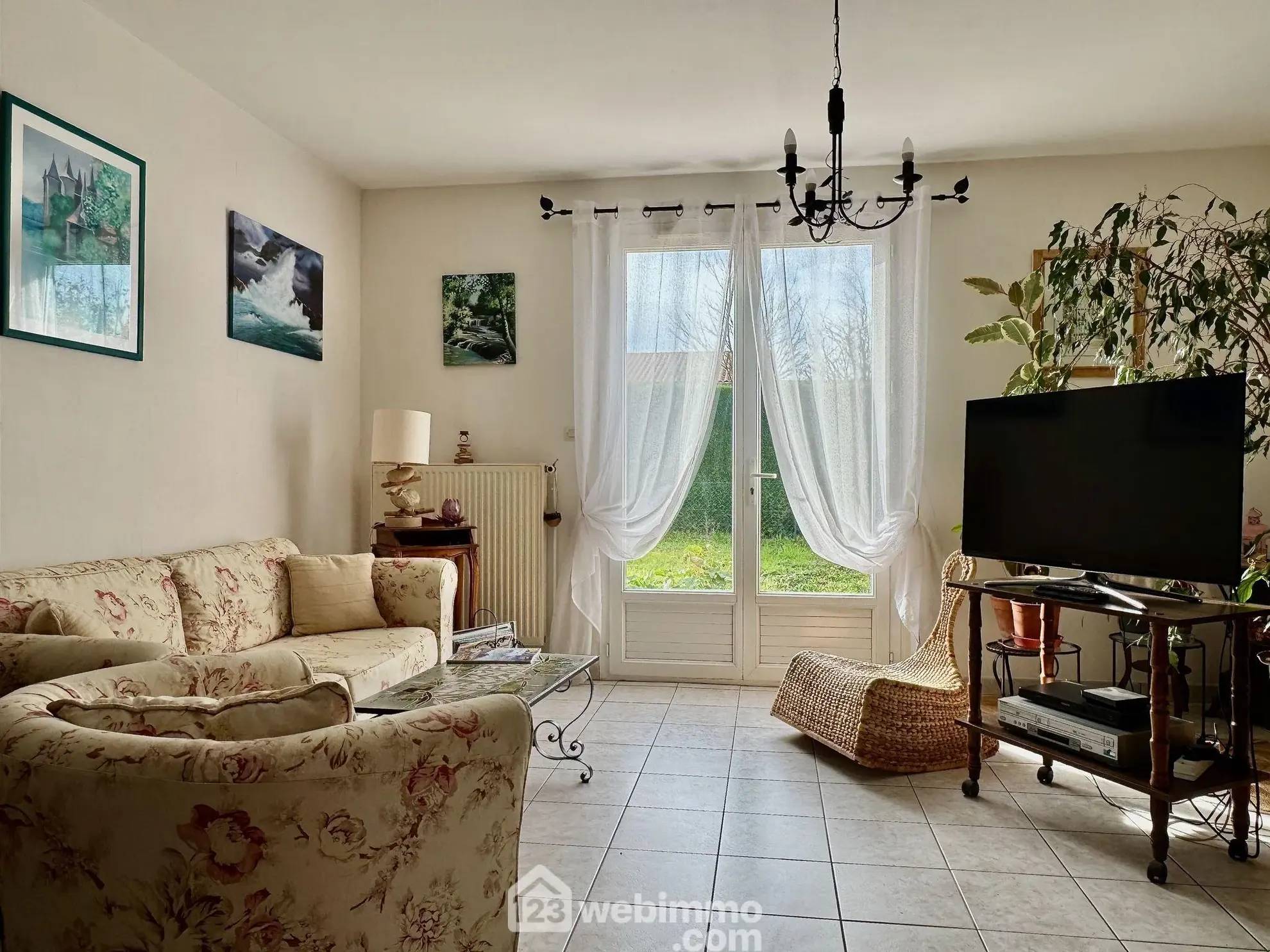 Maison à Buxerolles avec 4 chambres, jardin et garage - 102 m² 