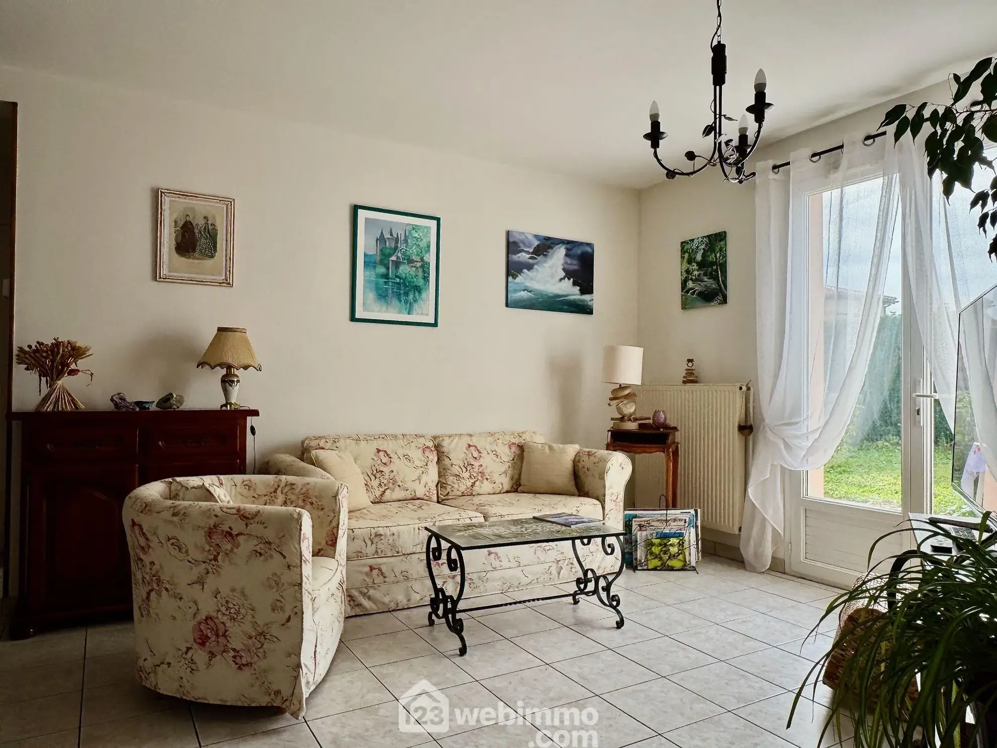 Maison à Buxerolles avec 4 chambres, jardin et garage - 102 m² 