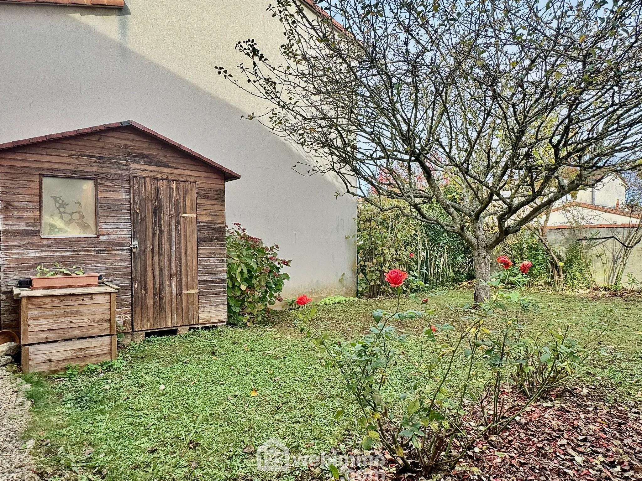 Maison à Buxerolles avec 4 chambres, jardin et garage - 102 m² 