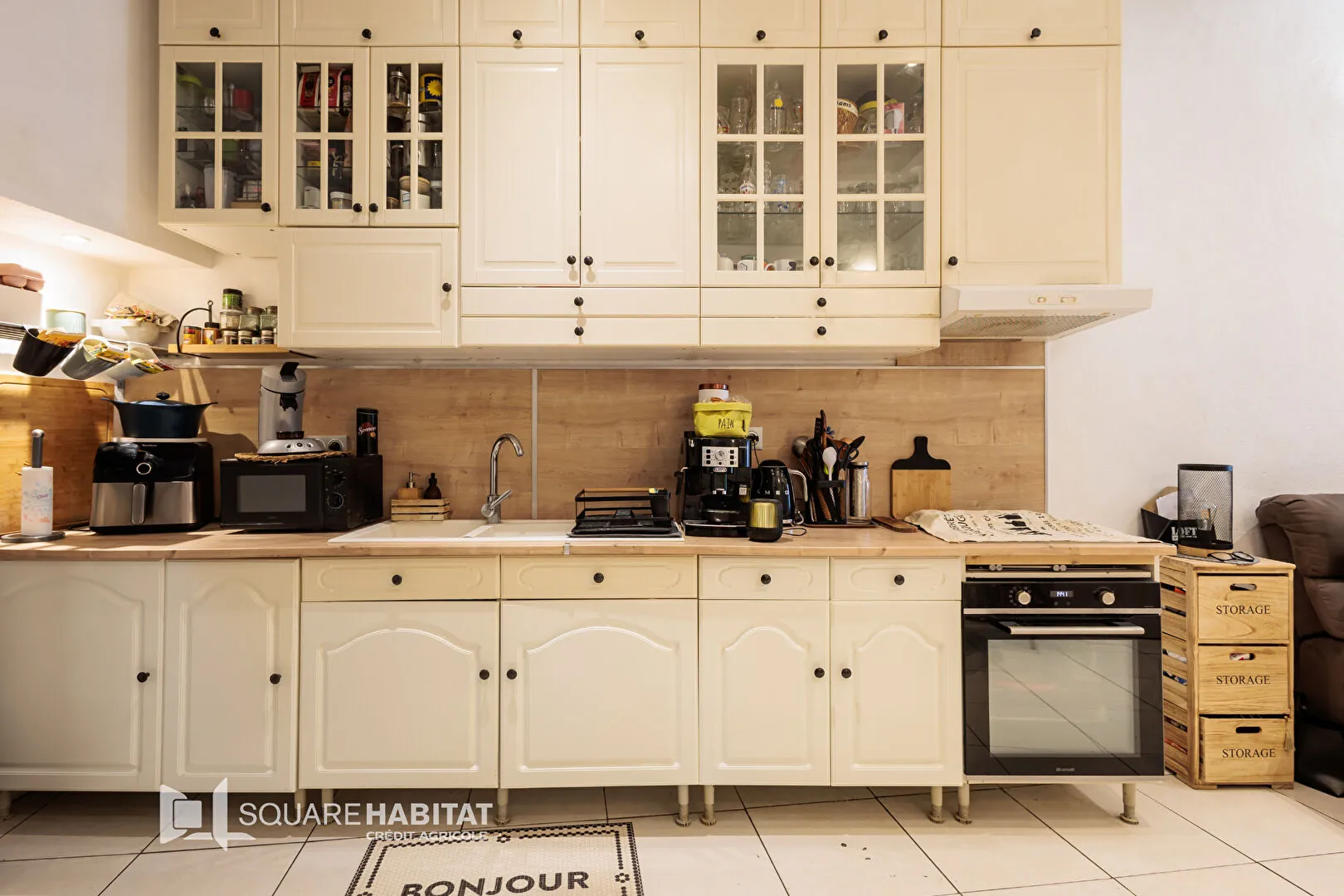 Maison de village rénovée à Senas – 73 m², 2 chambres, charme et confort 