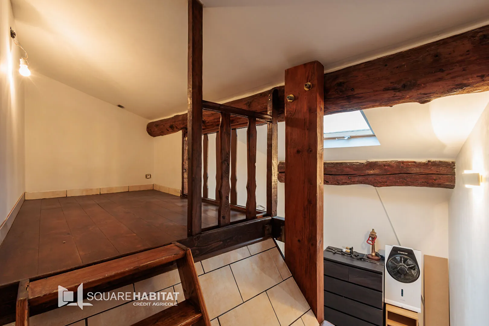 Maison de village rénovée à Senas – 73 m², 2 chambres, charme et confort 