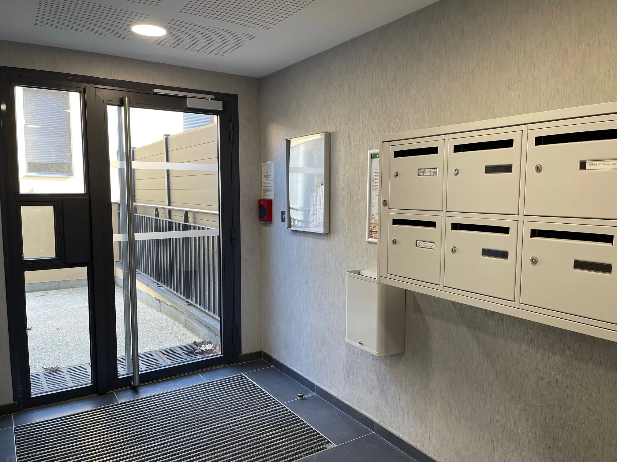 À vendre appartement 3 pièces avec terrasse à Dardilly 