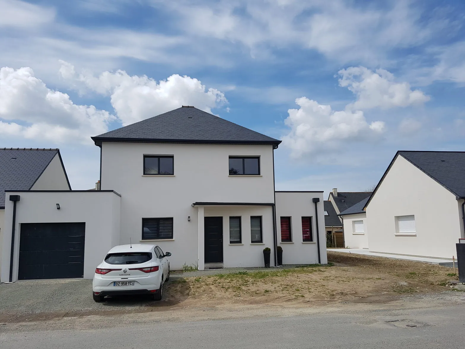 Maison familiale moderne avec 4 chambres à Auneuil – Confort et économies d’énergie