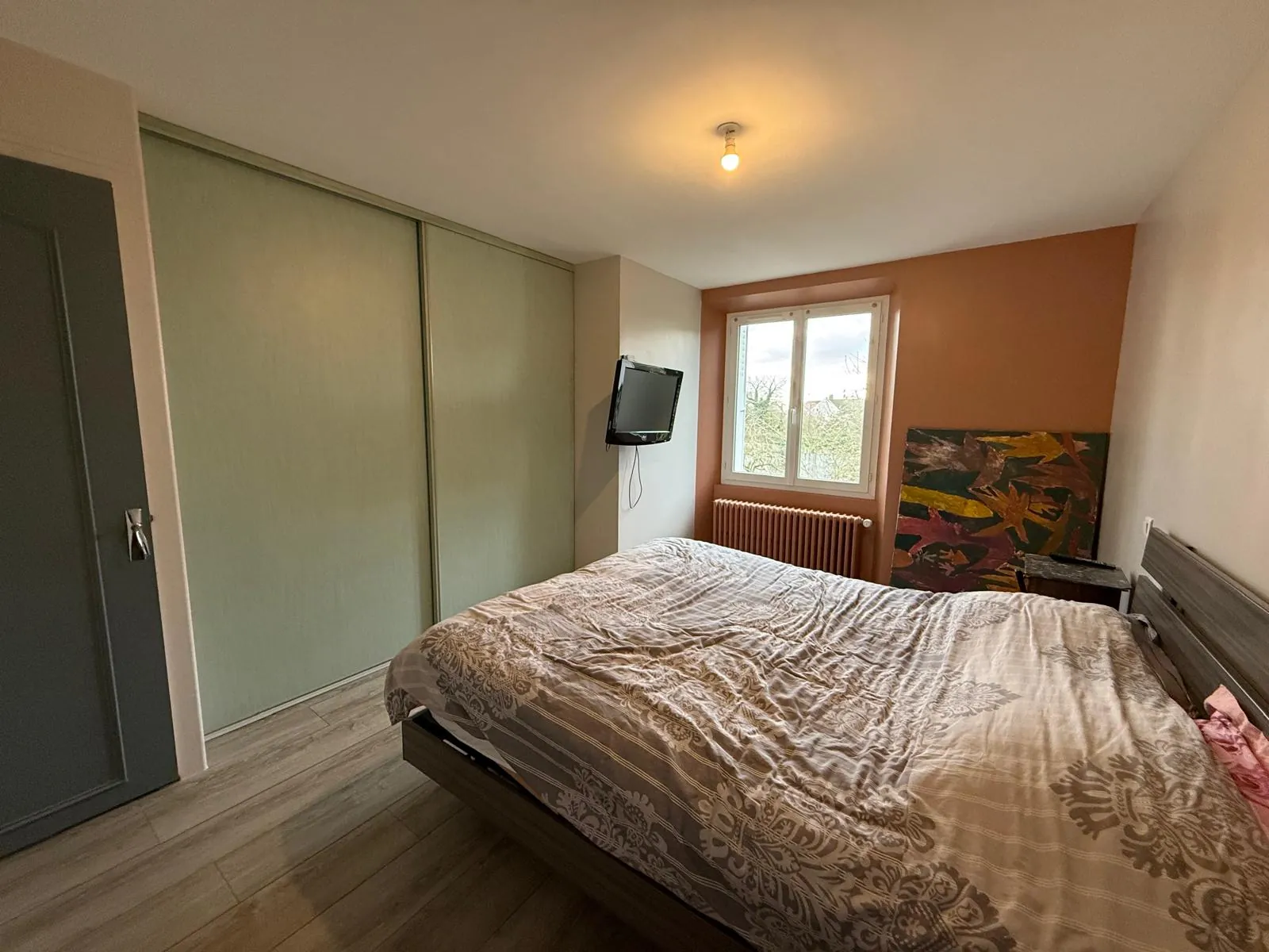 À vendre ensemble immobilier avec maison, dépendances et garages à Baudreville 