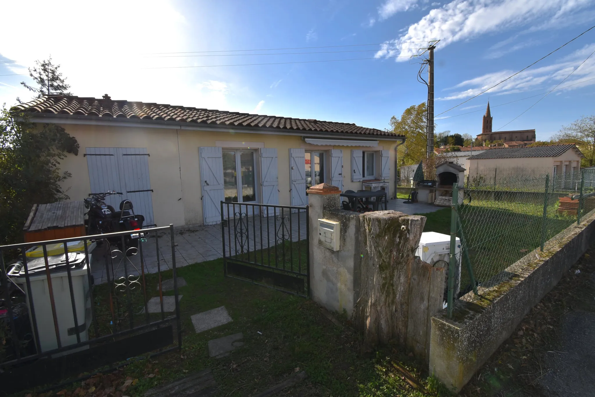 Maison T5 à Auterive de 90 m² avec jardin et potentiel de rénovation 