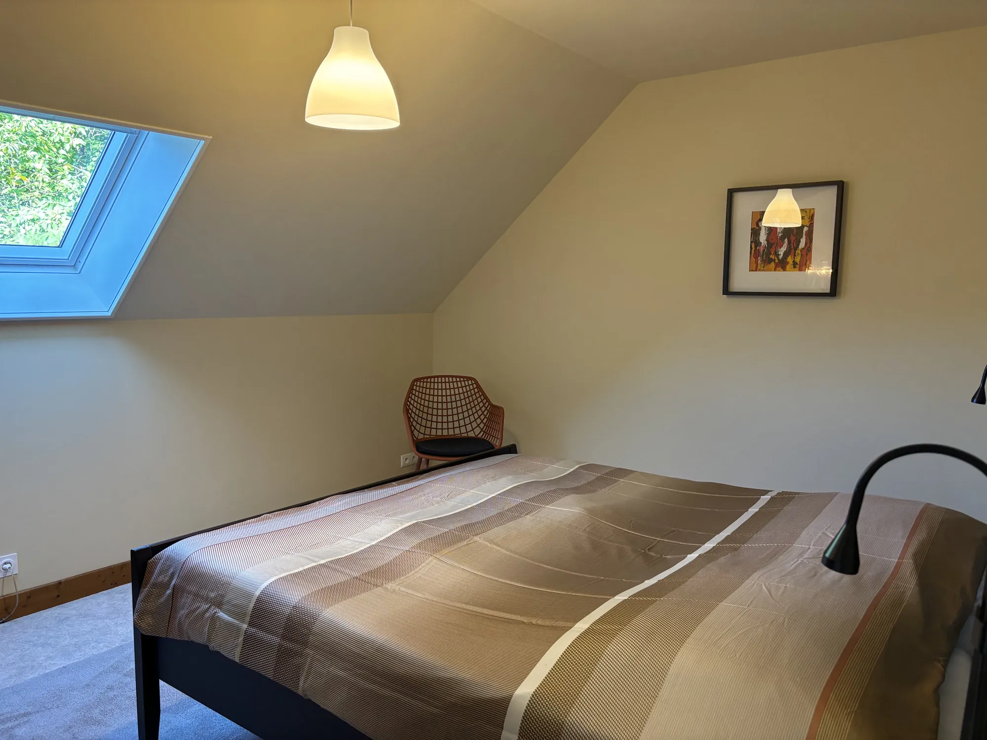 Maison rénovée avec grand terrain à Sazeray dans un cadre rural paisible 