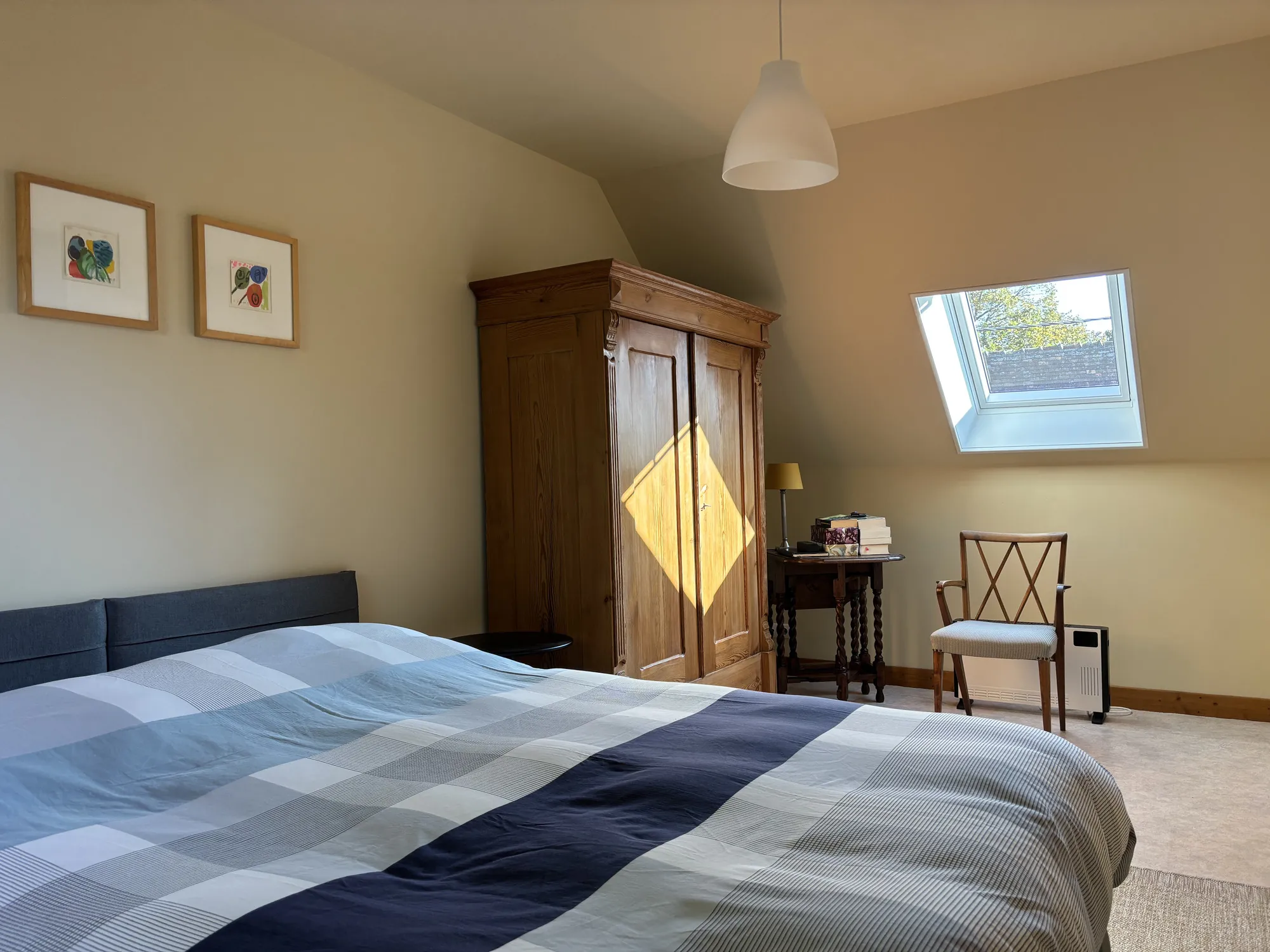 Maison rénovée avec grand terrain à Sazeray dans un cadre rural paisible 