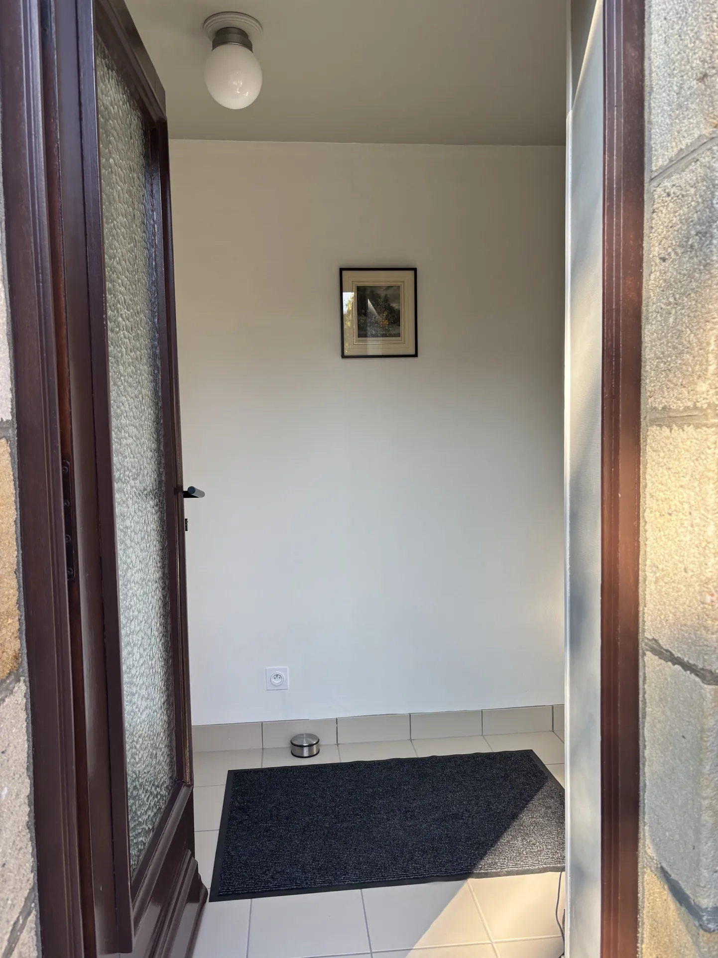 Maison rénovée avec grand terrain à Sazeray dans un cadre rural paisible 