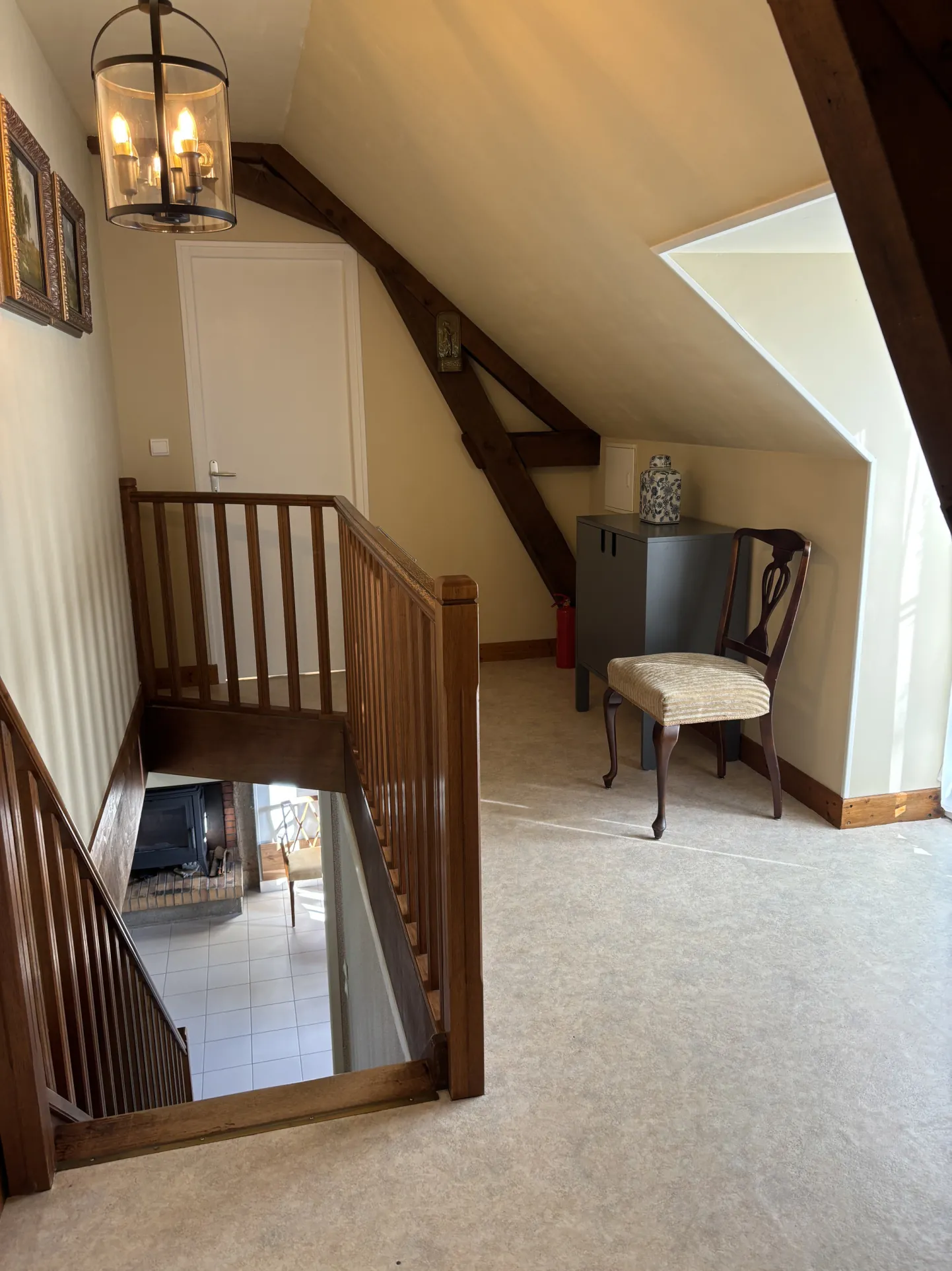 Maison rénovée avec grand terrain à Sazeray dans un cadre rural paisible 