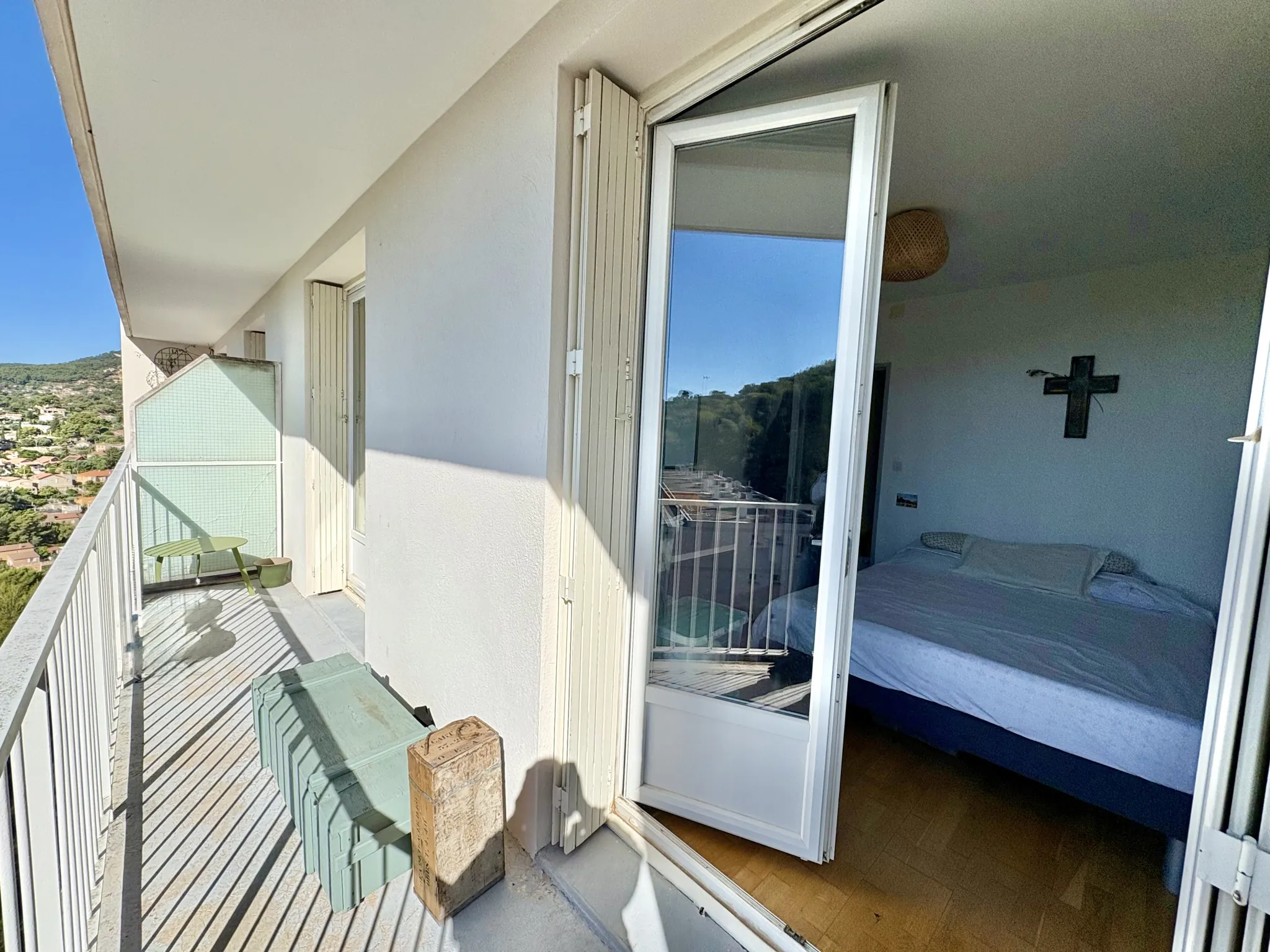 Appartement T4 avec parking et terrasses à Toulon Ouest 