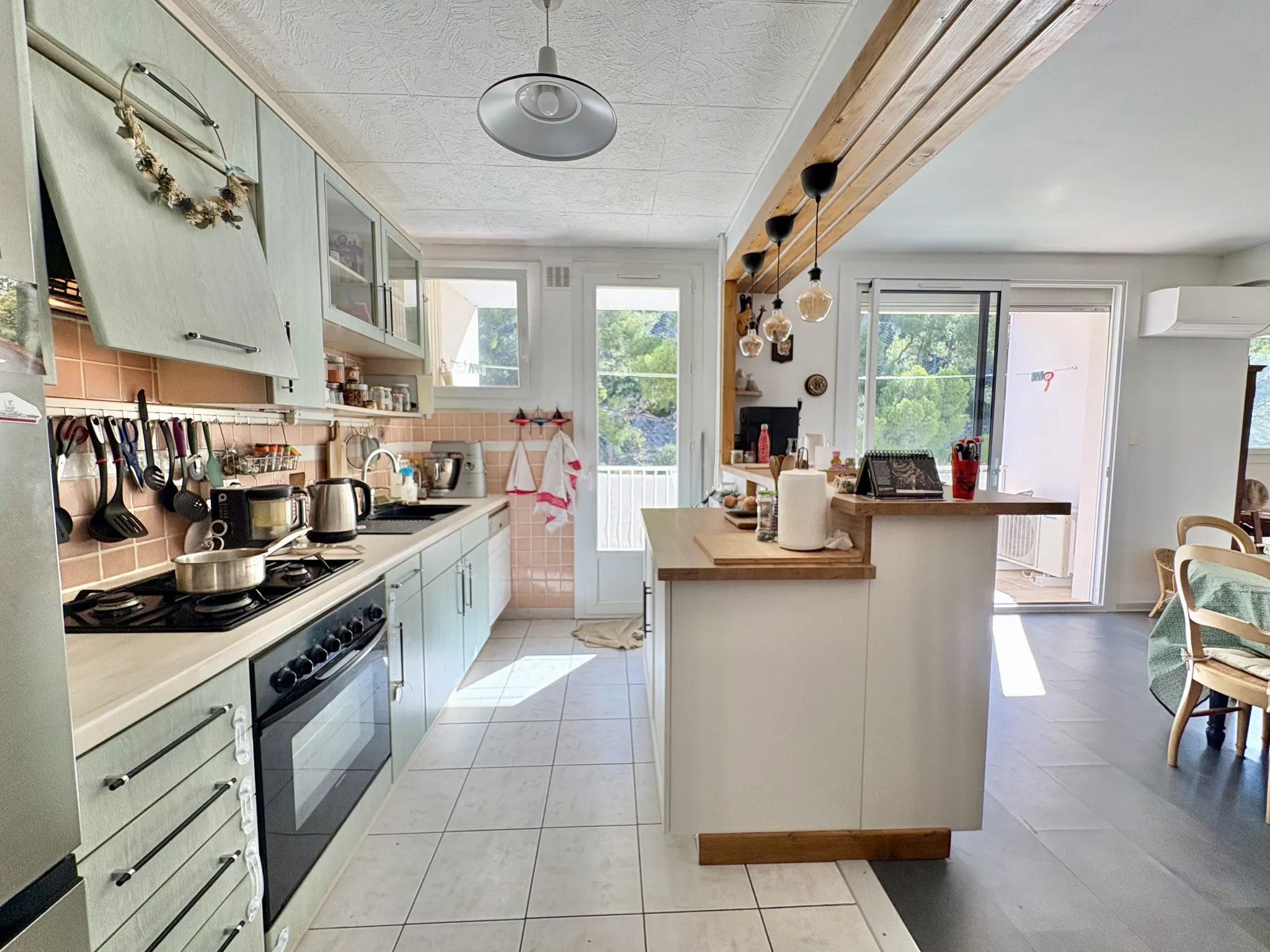 Appartement T4 avec parking et terrasses à Toulon Ouest 