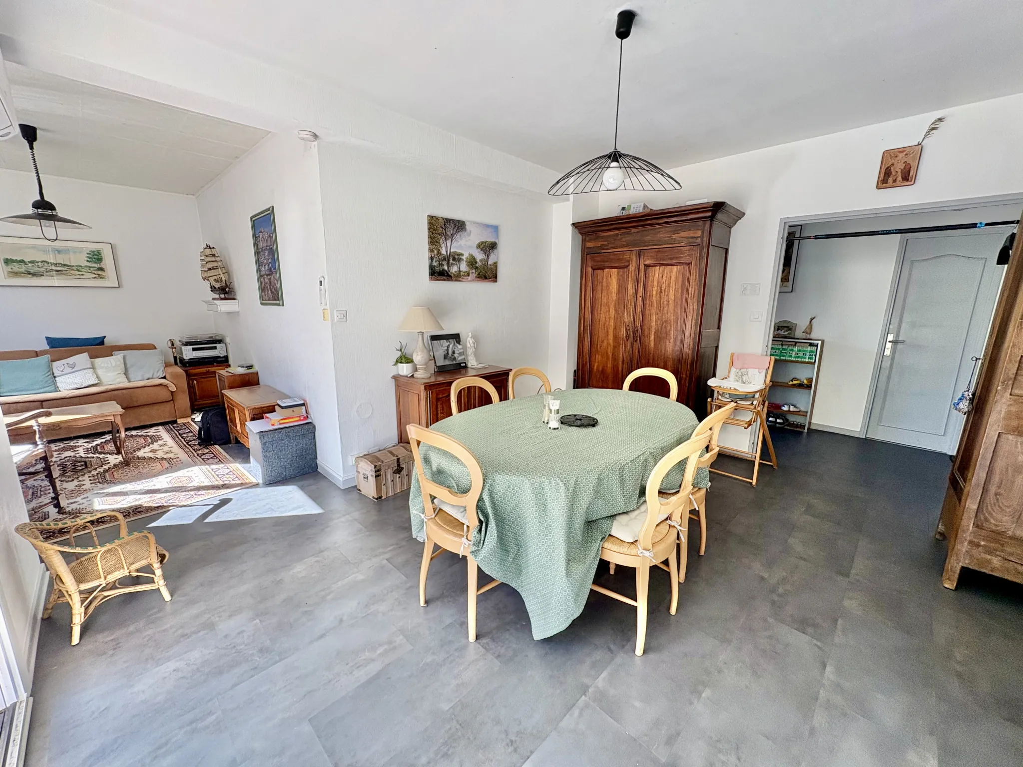 Appartement T4 avec parking et terrasses à Toulon Ouest 