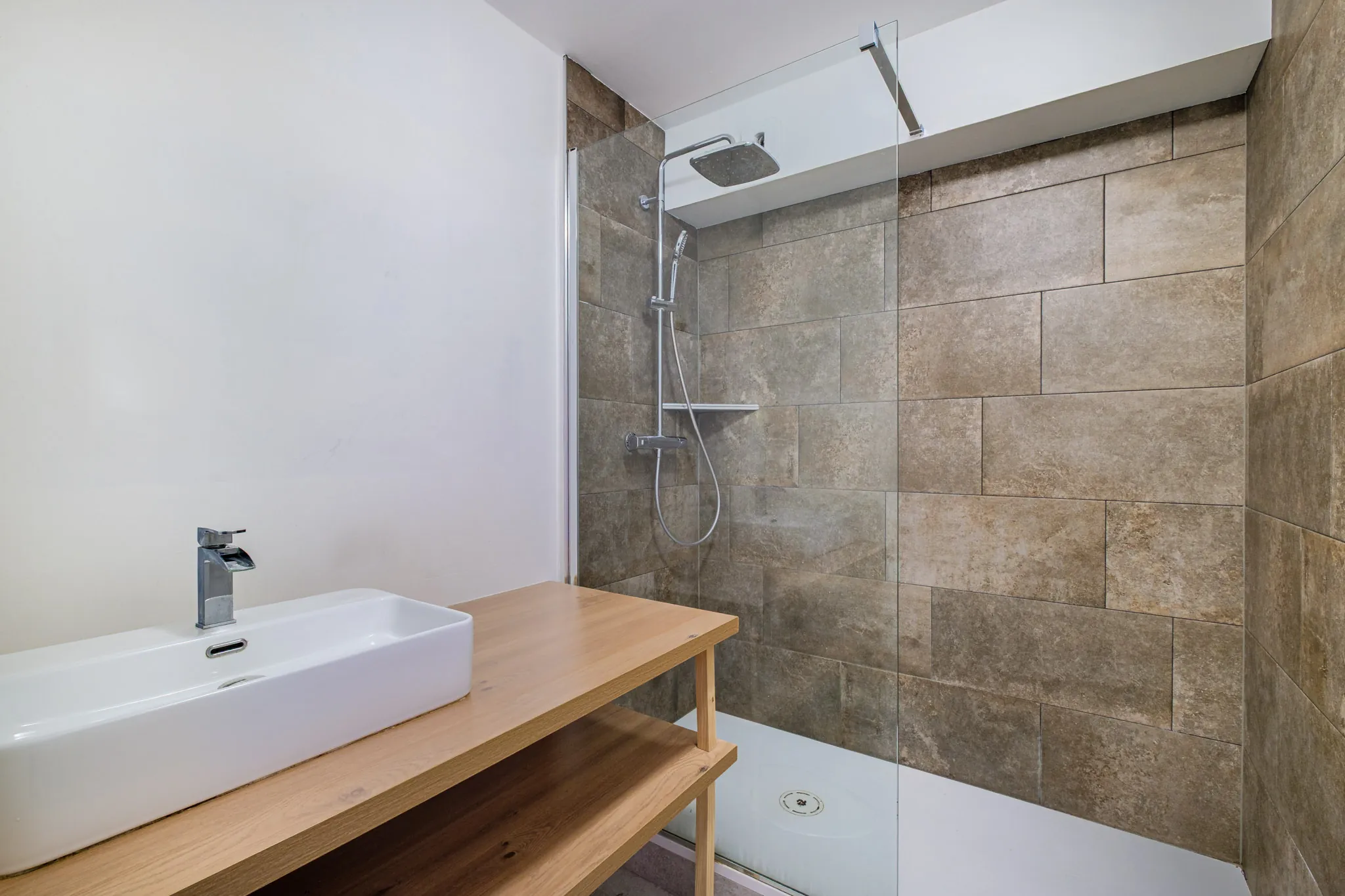 Appartement 3 pièces à Lyon 9ème près de Gare de Vaise et place de Paris 