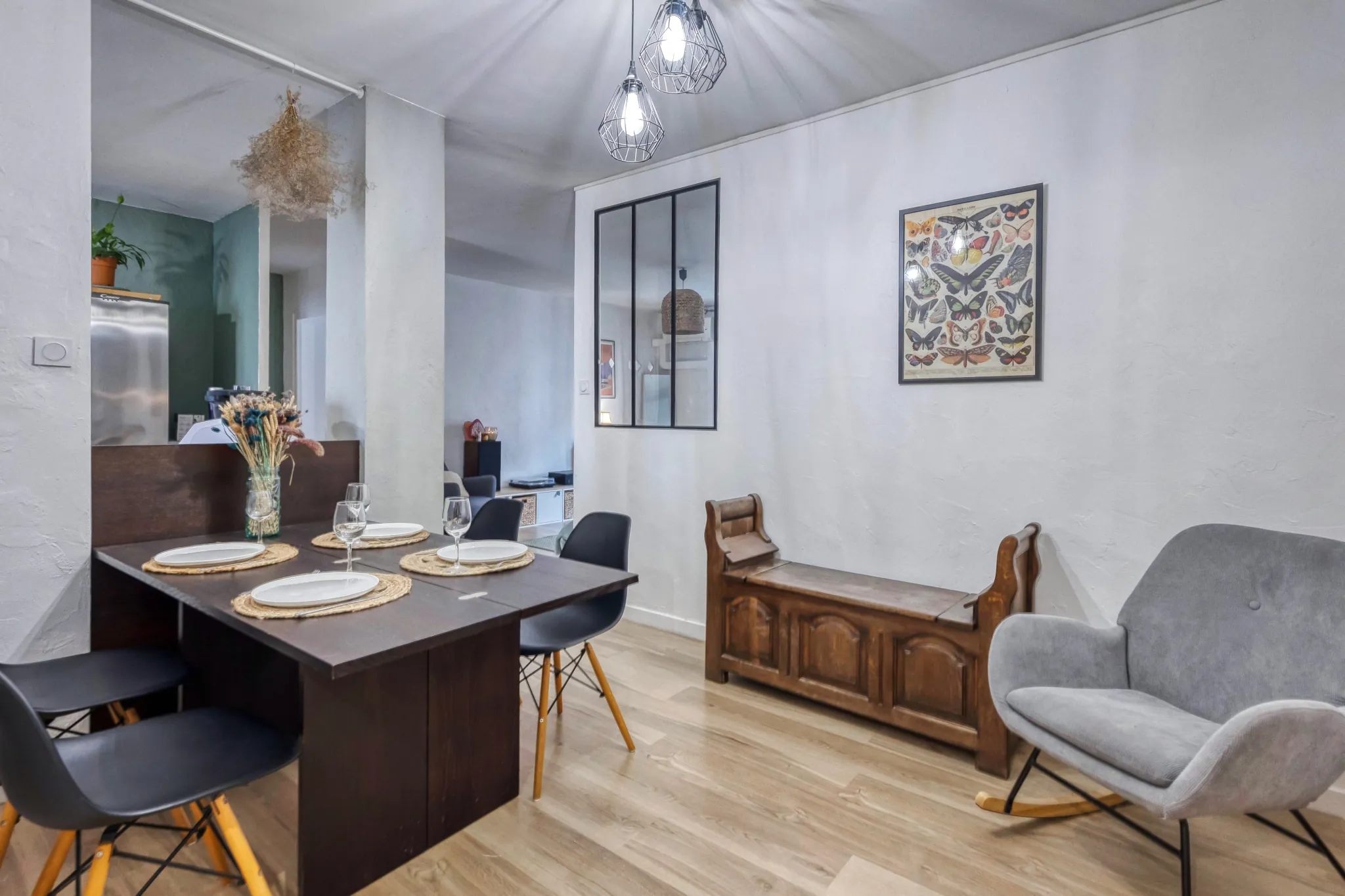 Appartement T3 rénové de 81 m² avec balcons à Grenoble Aigle 